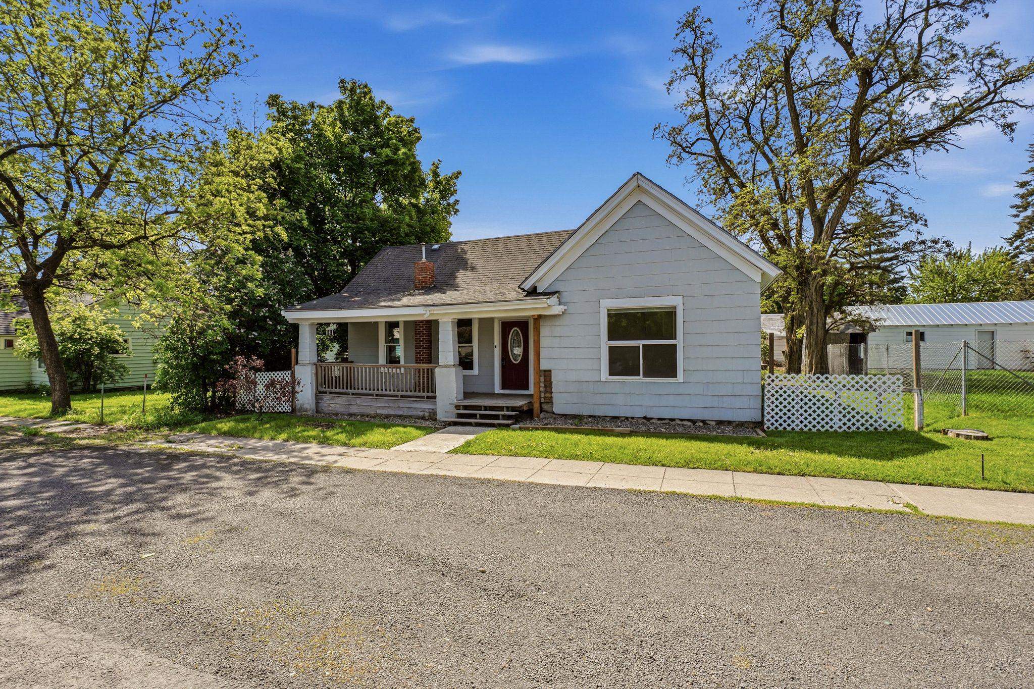 909 Maxwell St - Photo 2