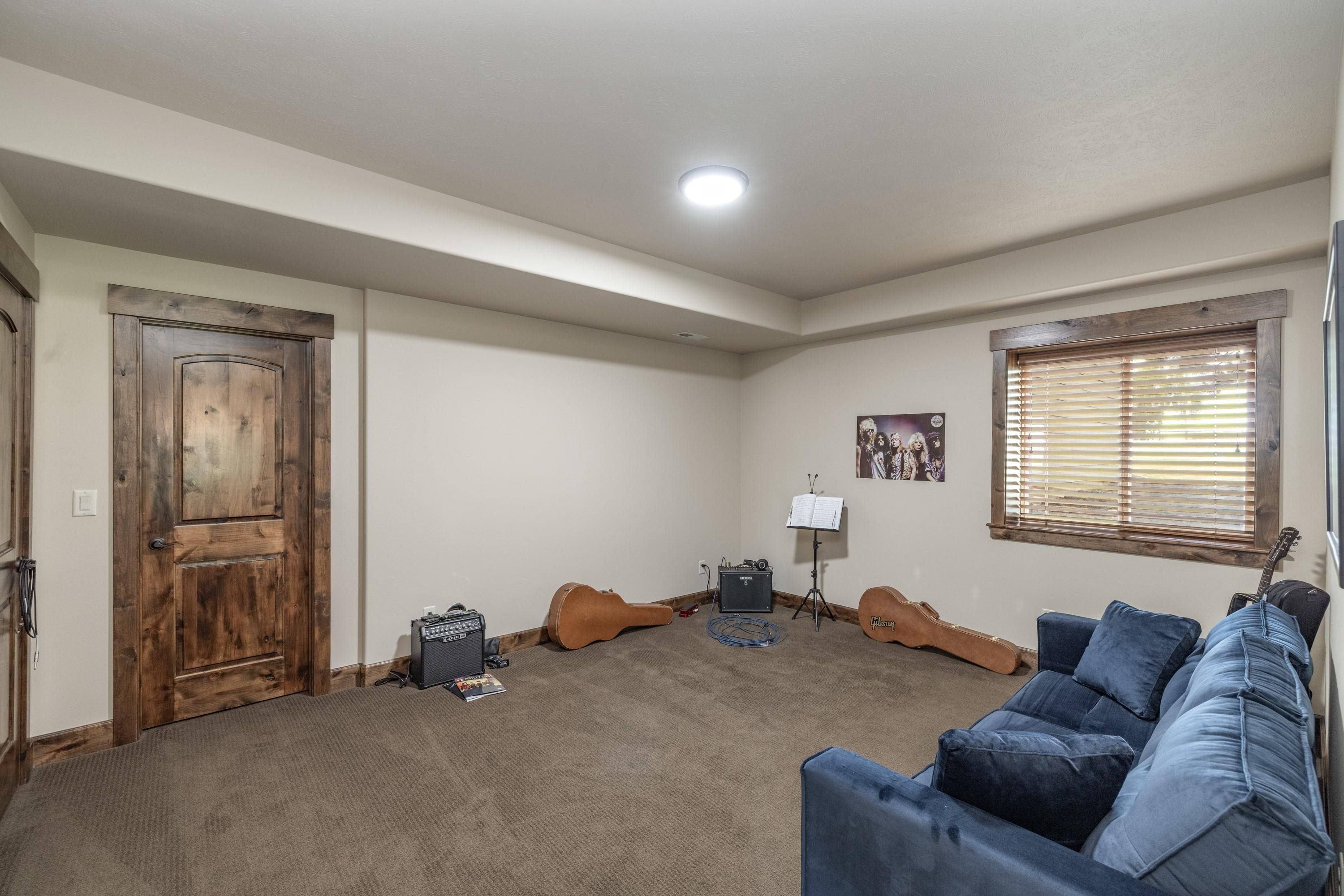 2808 W Horizon Ridge Ln - Photo 37