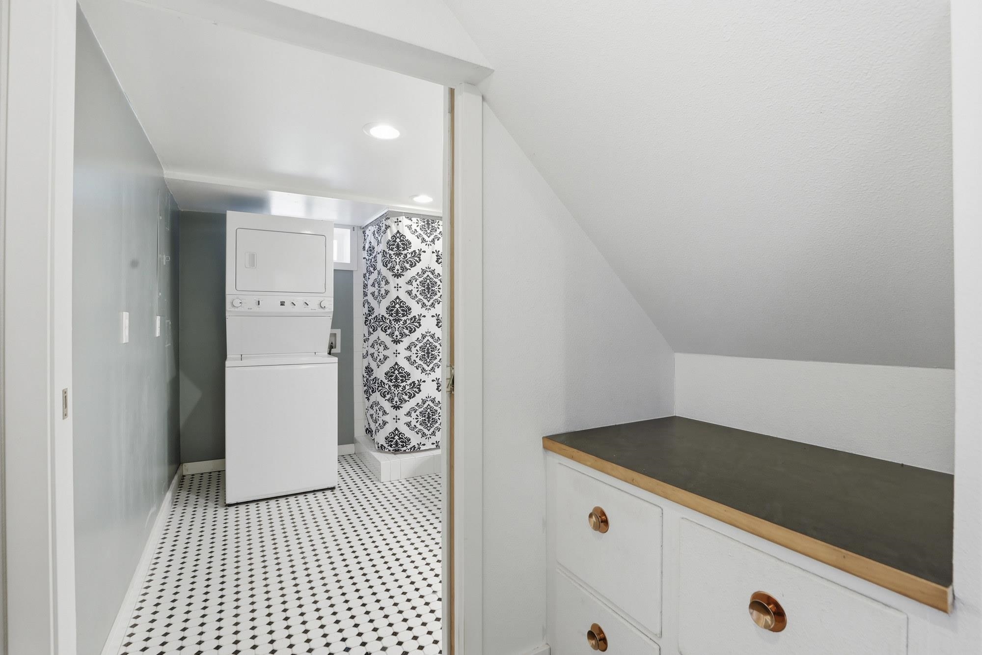 3518 W Providence Ave - Photo 17