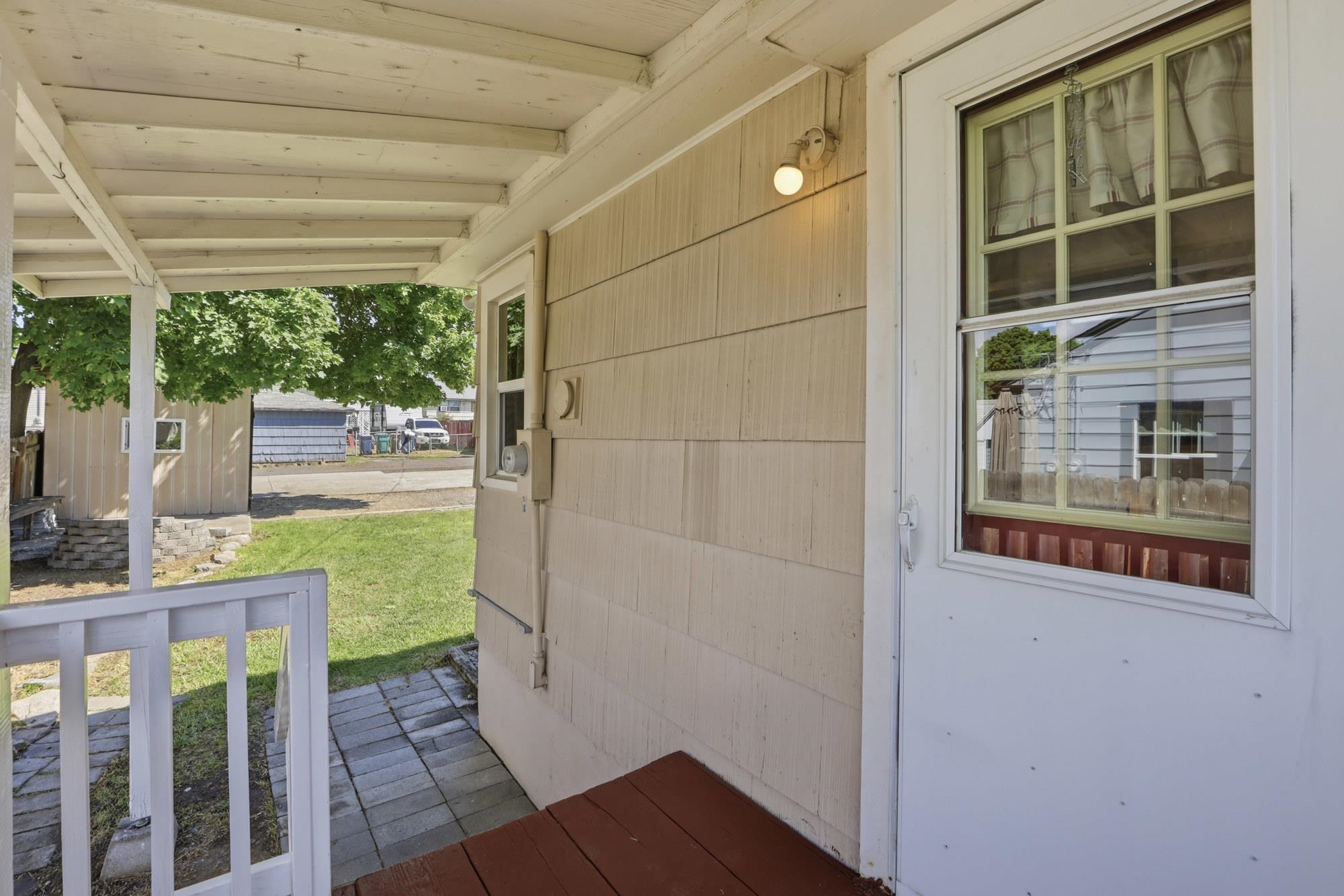 3518 W Providence Ave - Photo 22