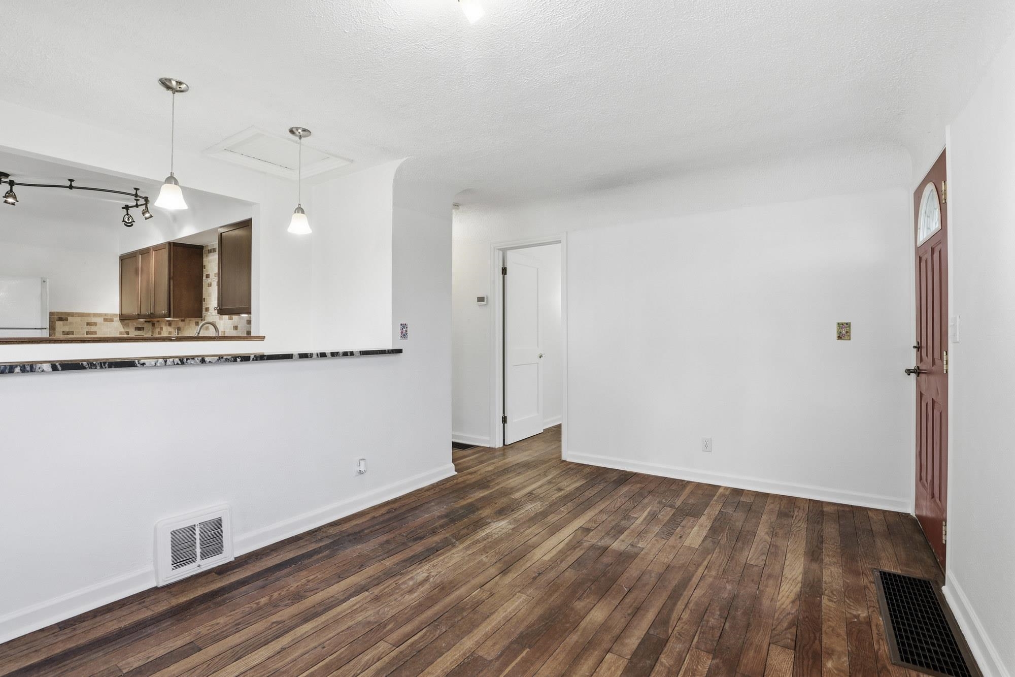 3518 W Providence Ave - Photo 5