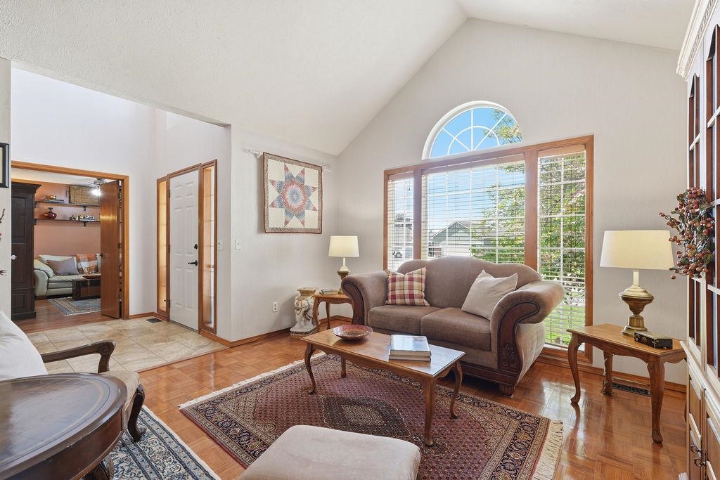 2215 S Sonora St - Photo 4