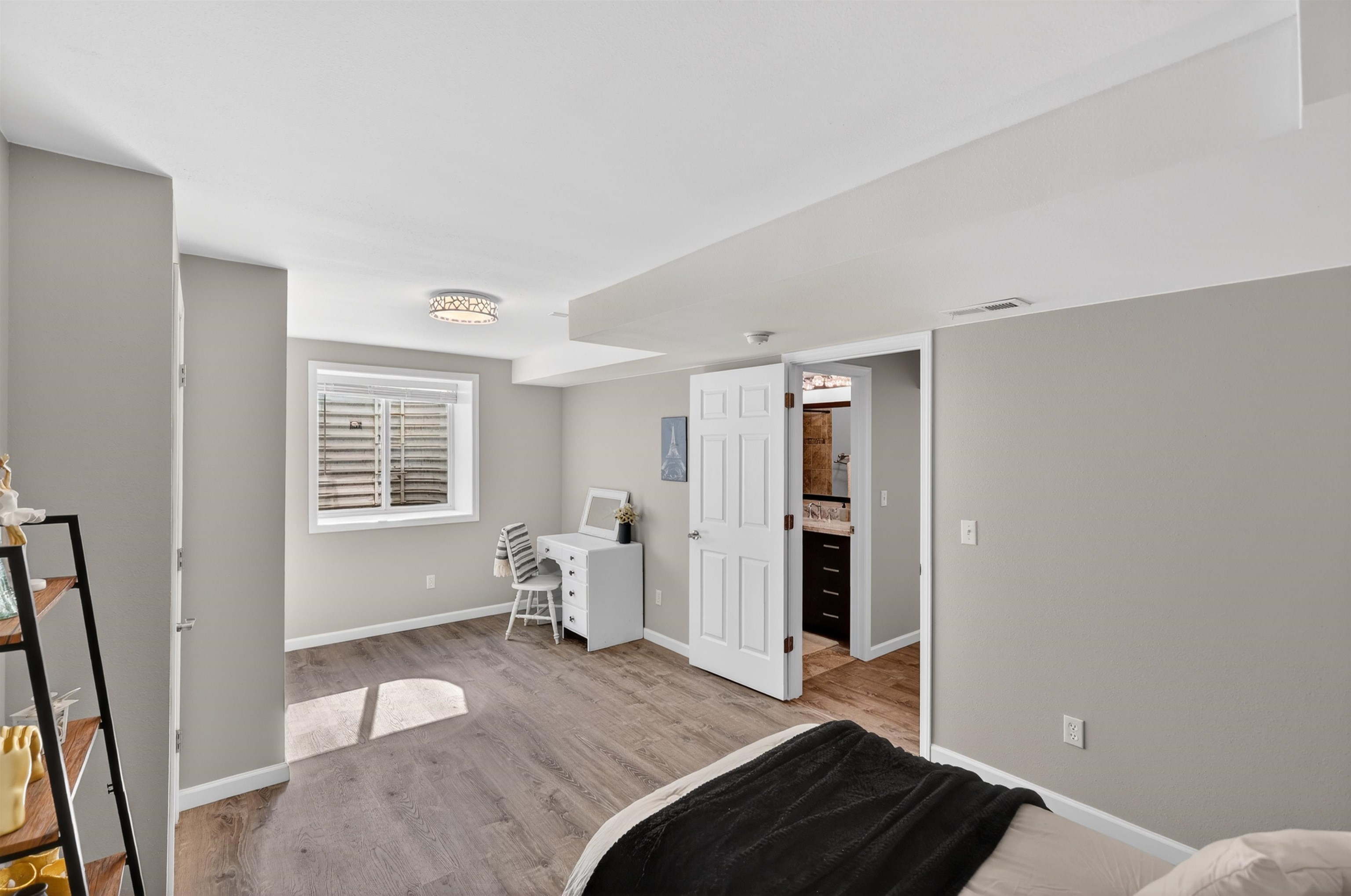 1712 E 2ND St - Photo 45
