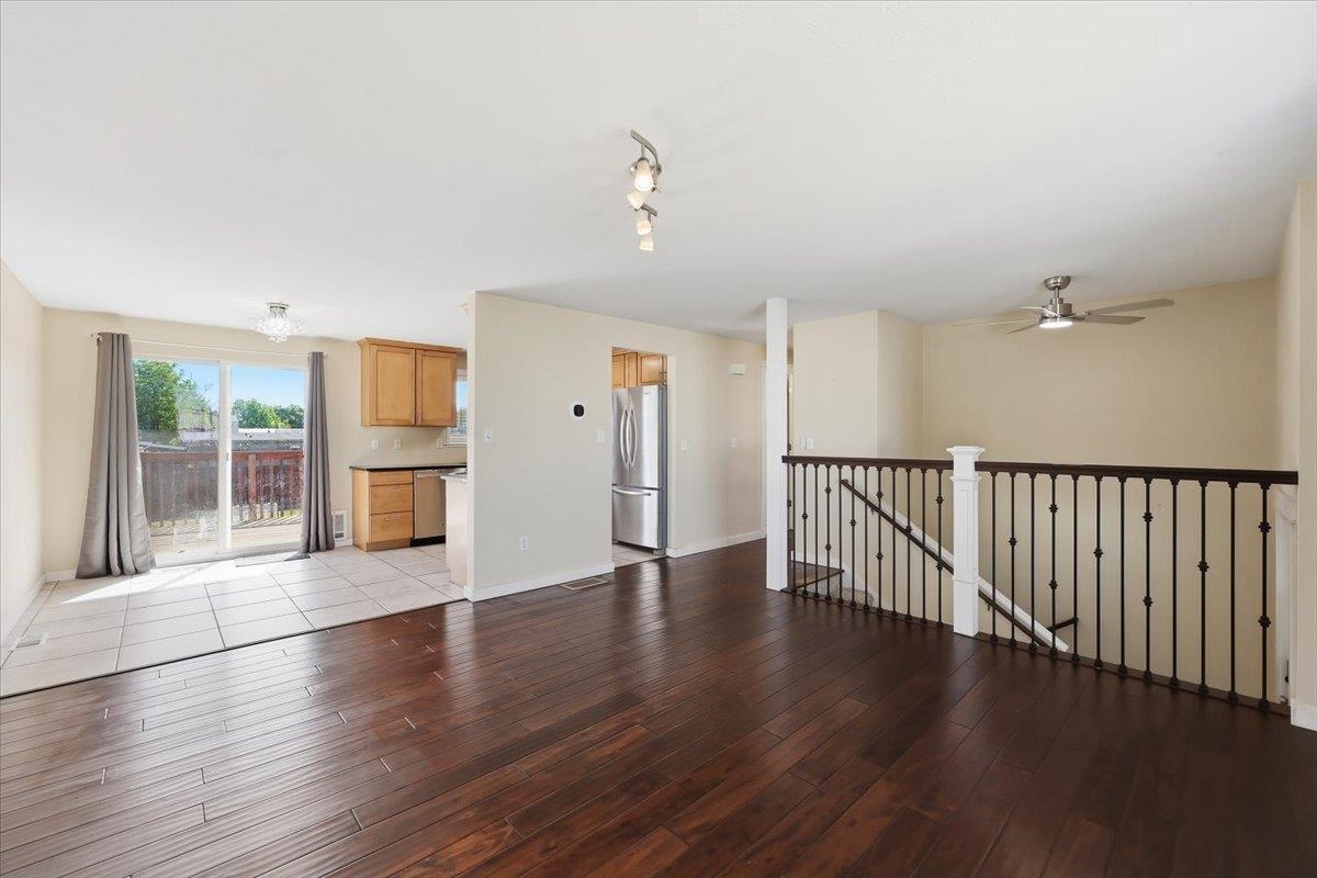 516 N Ella Rd - Photo 3
