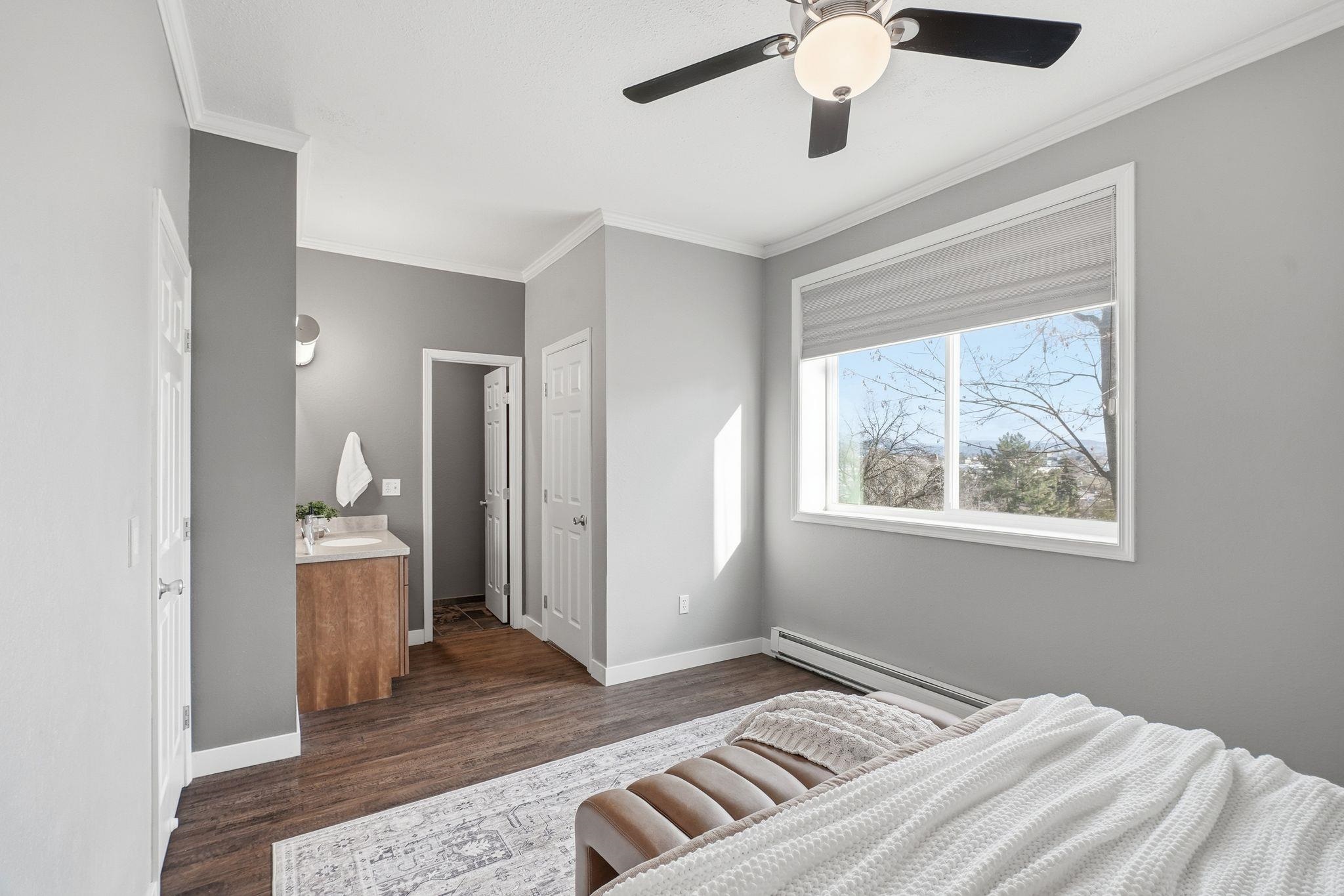 214 W 6th Ave - Photo 12