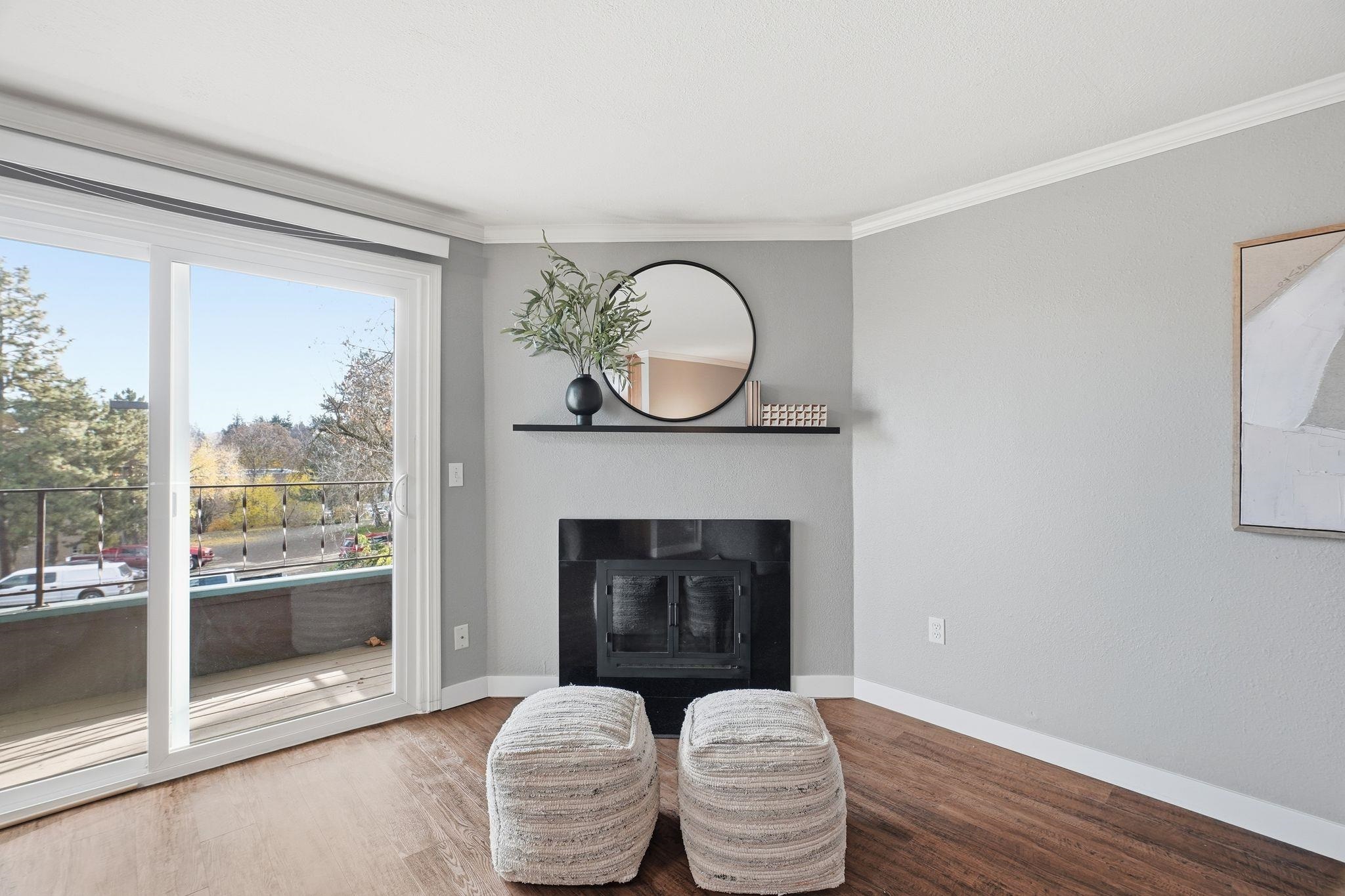 214 W 6th Ave - Photo 6