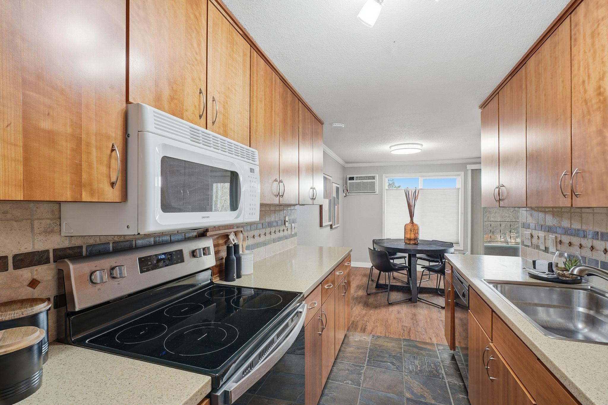 214 W 6th Ave - Photo 10