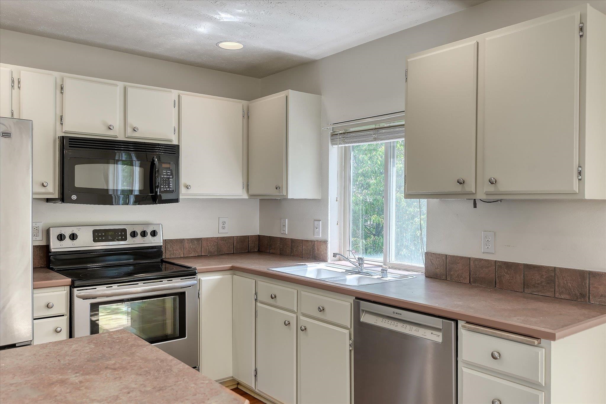 4262 E 33RD Ave - Photo 13
