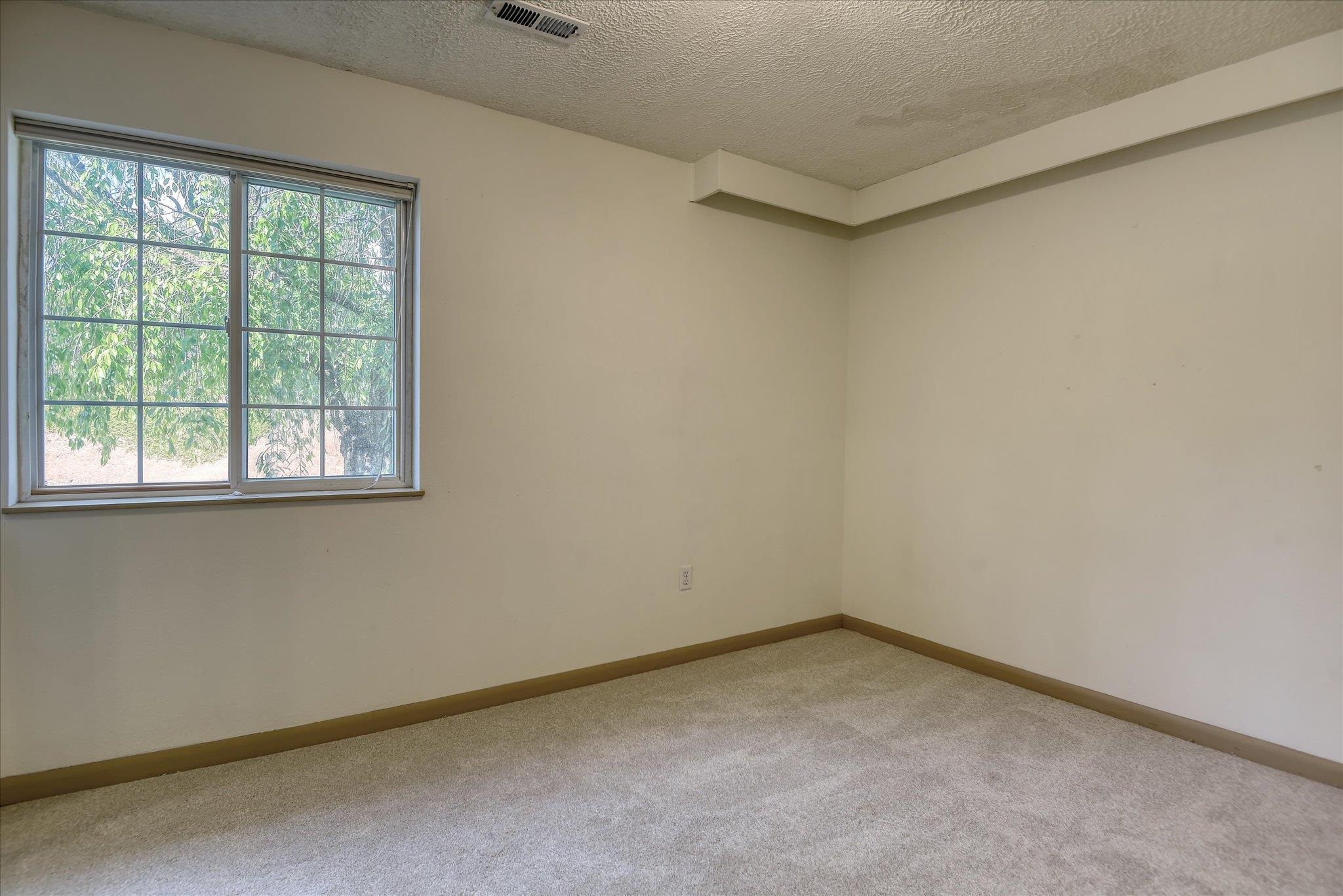 4262 E 33RD Ave - Photo 32