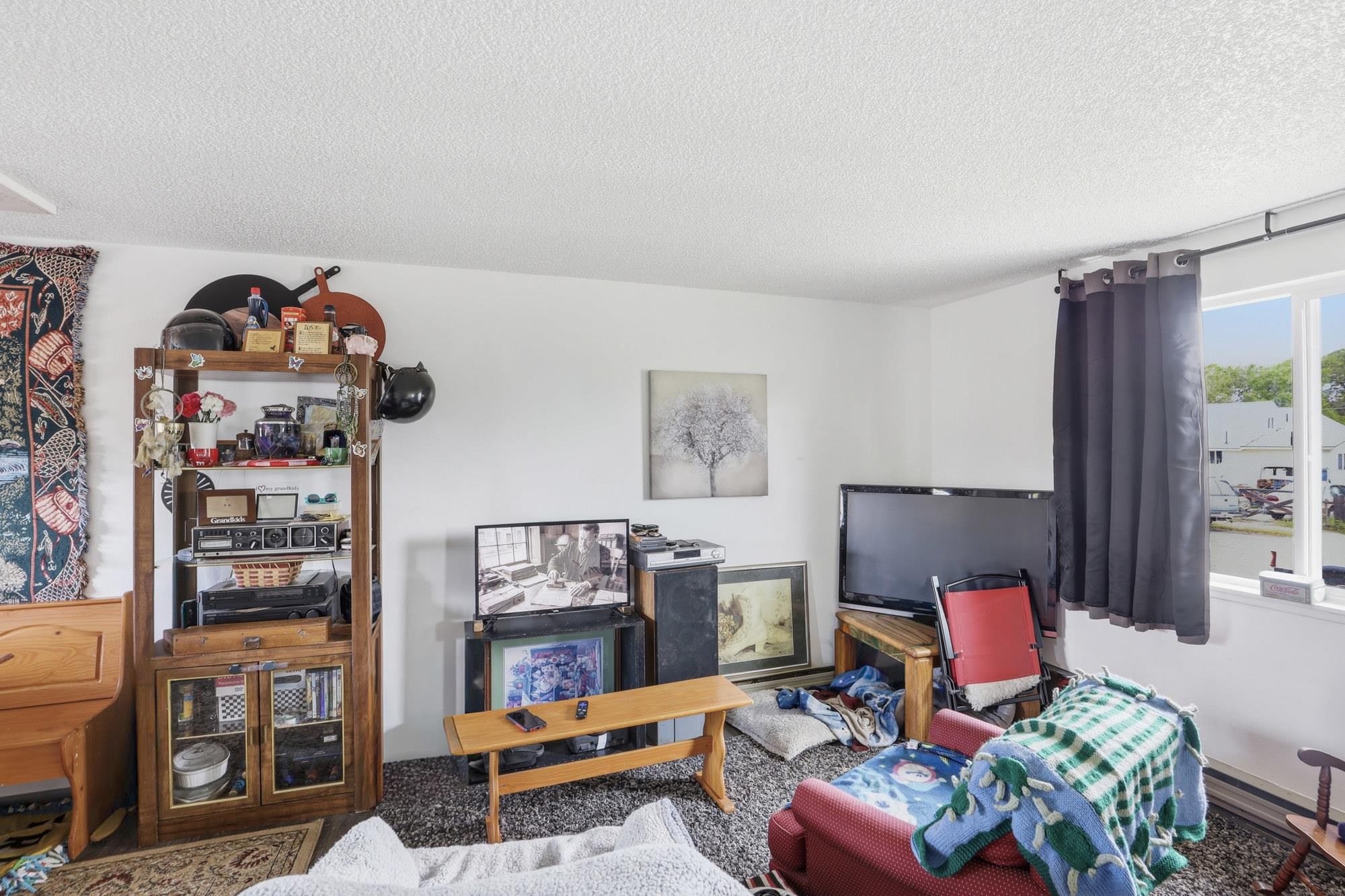 1718 E Wabash Ave - Photo 2