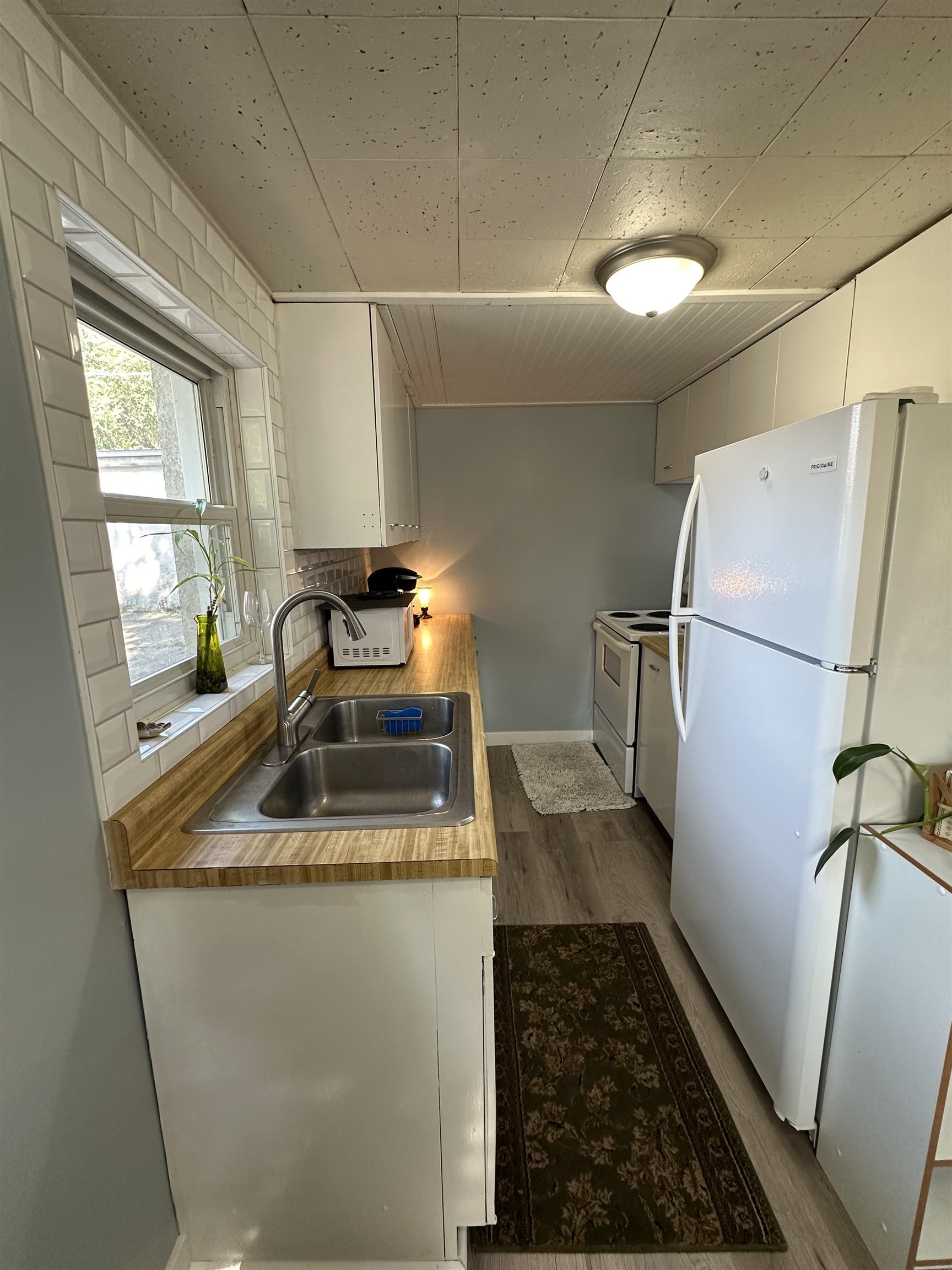 828/820 W 11th Ave - Photo 13