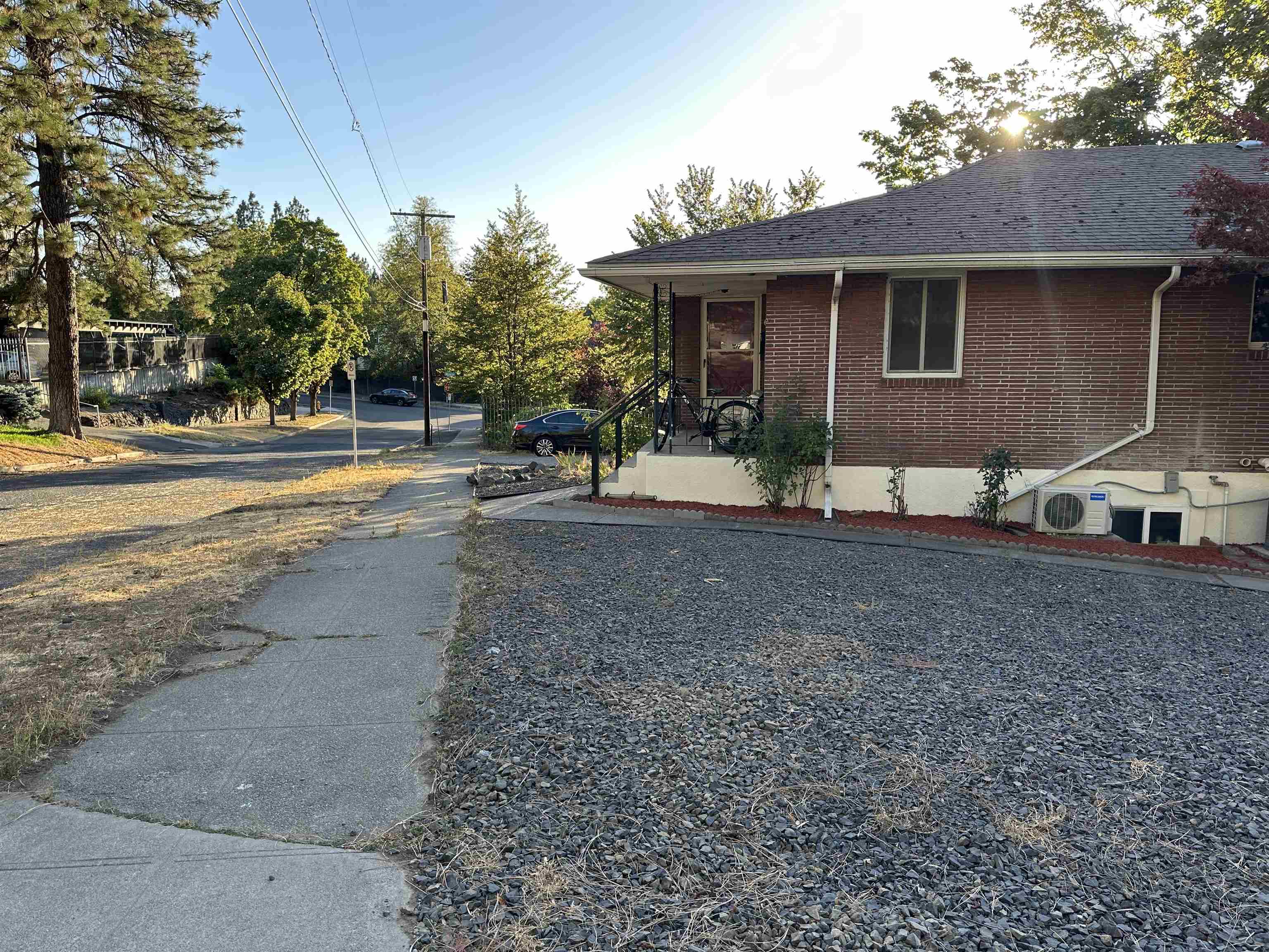 828/820 W 11th Ave - Photo 4