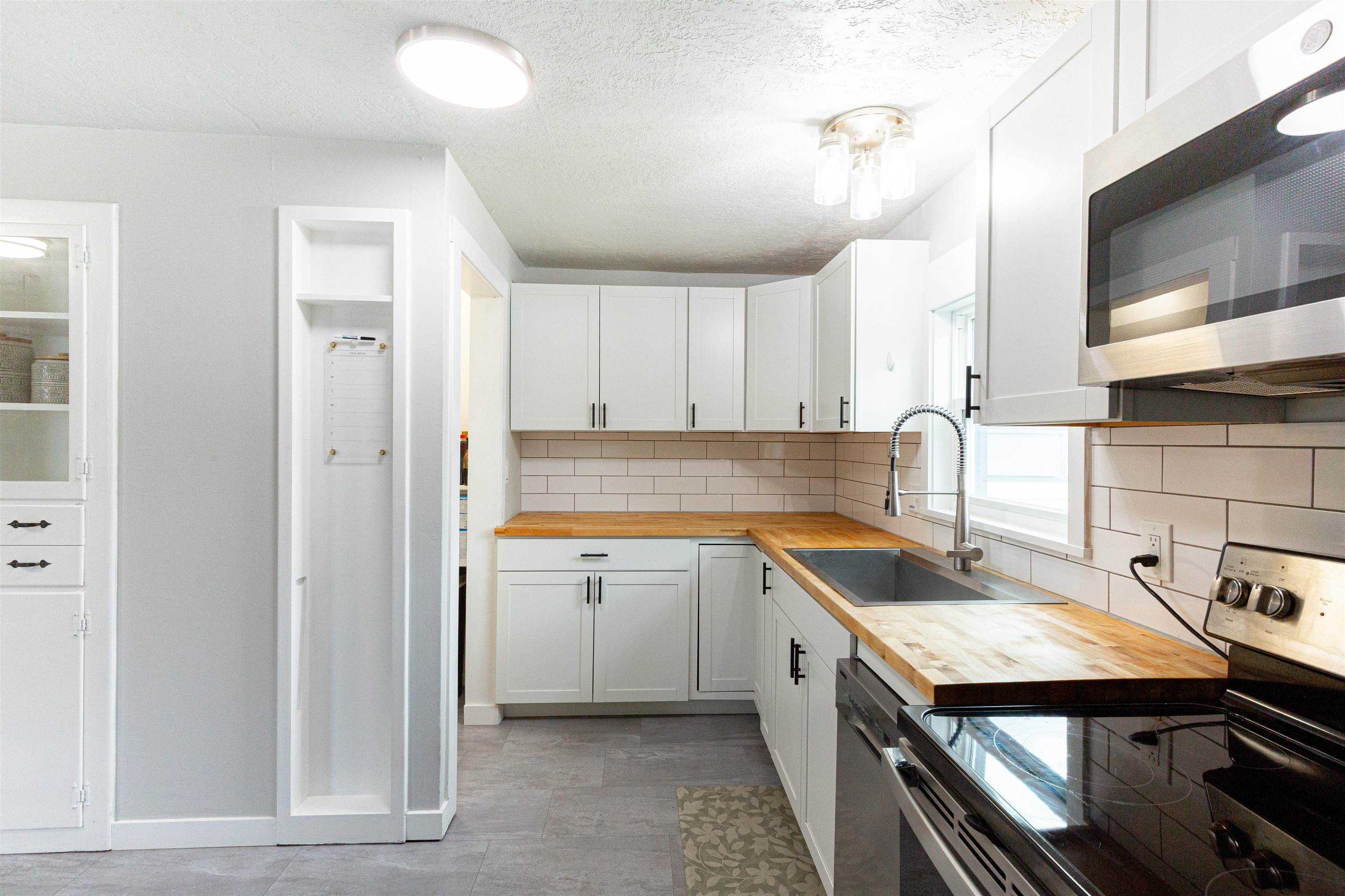 1028 E Queen Ave - Photo 20