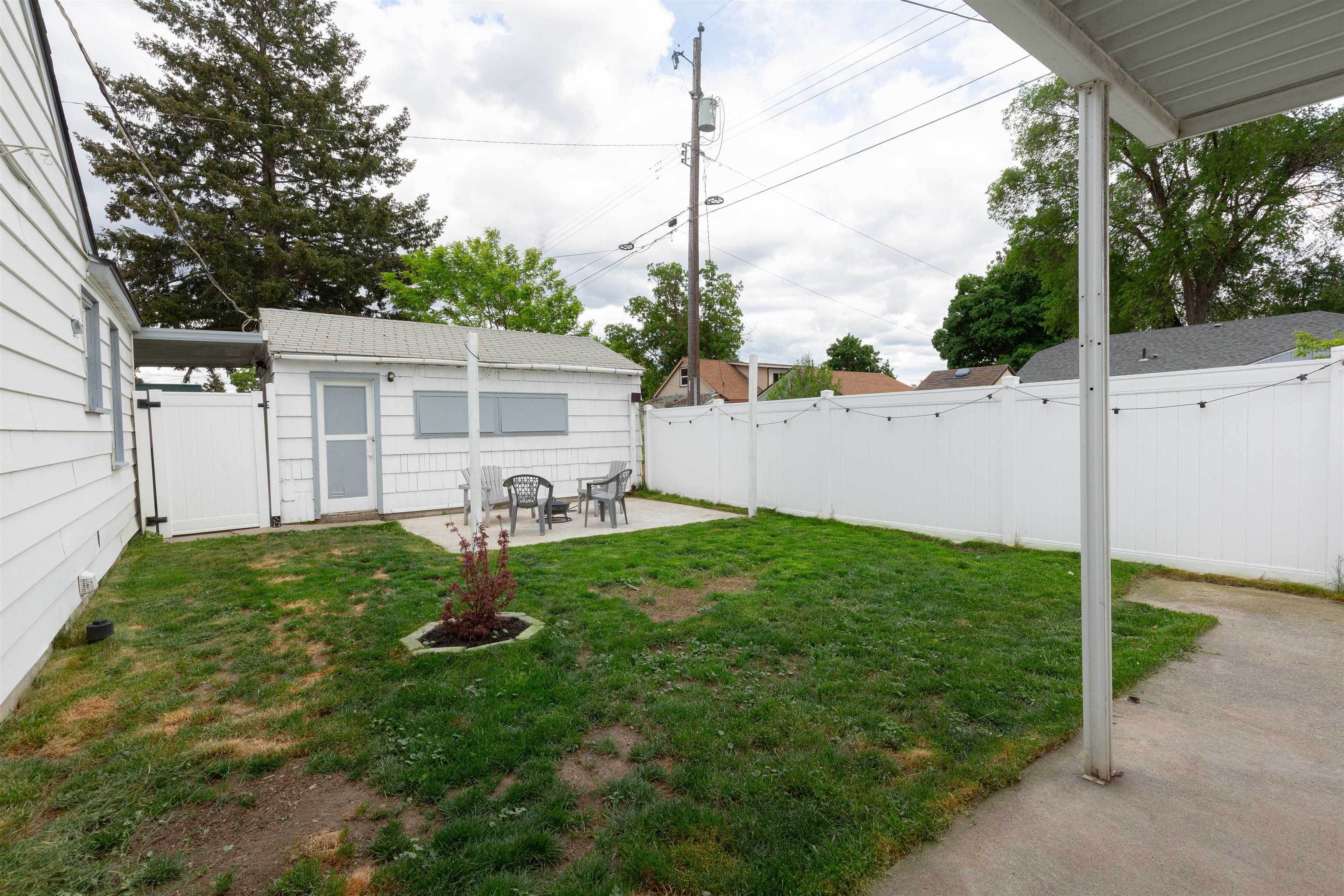 1028 E Queen Ave - Photo 23