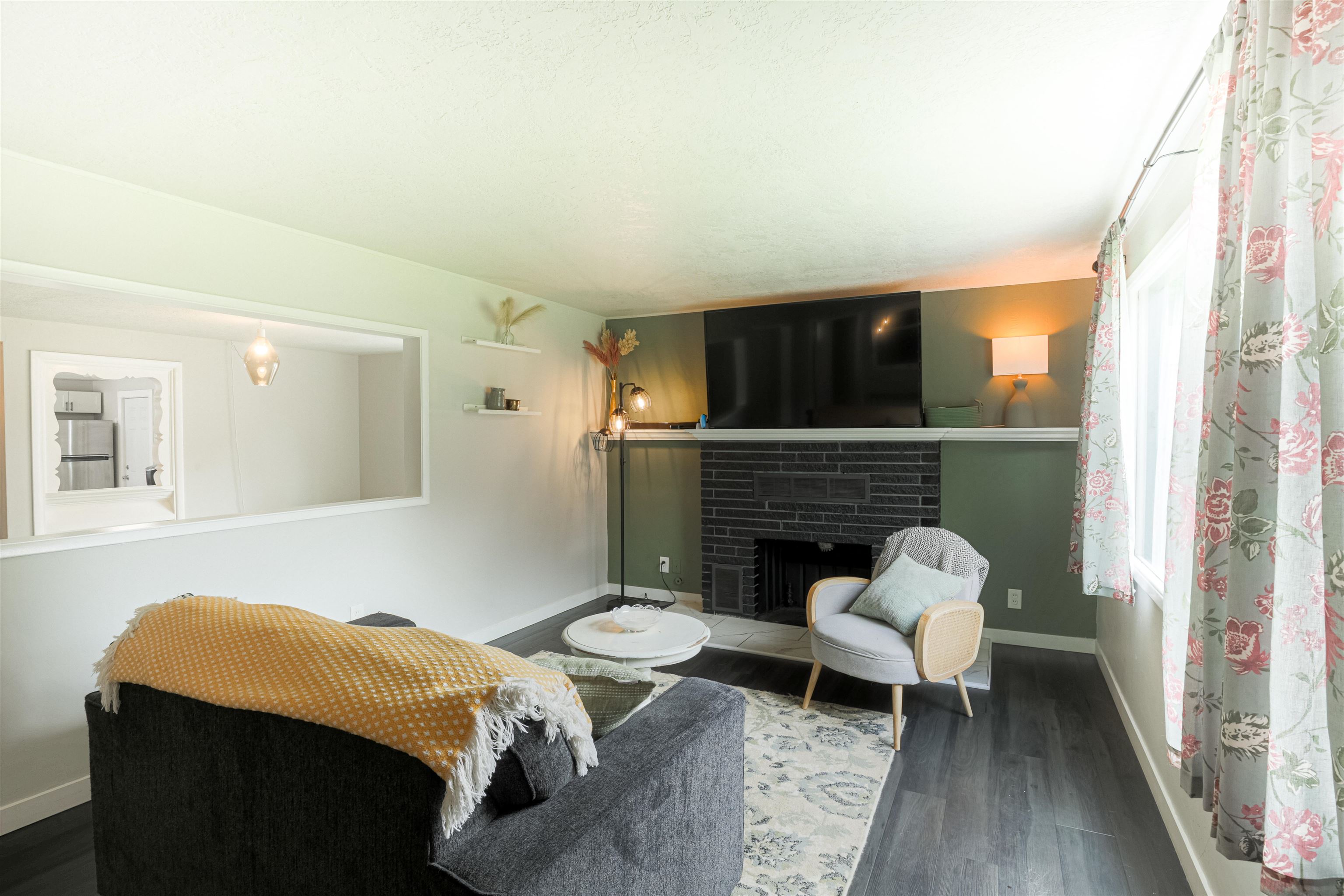 1028 E Queen Ave - Photo 7