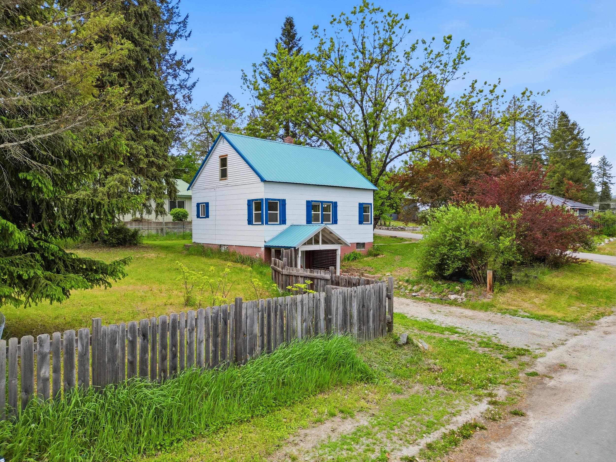 501 Larch St - Photo 2
