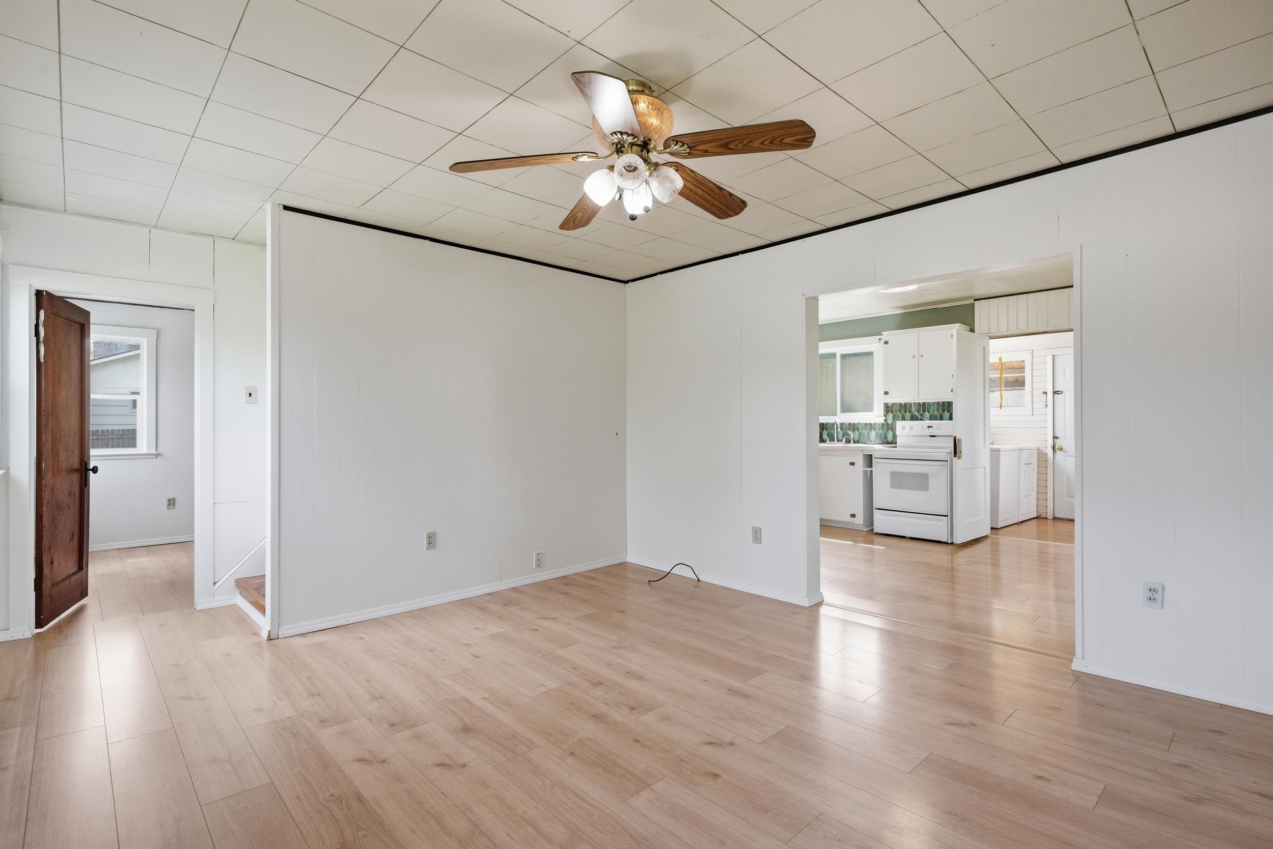 501 Larch St - Photo 5