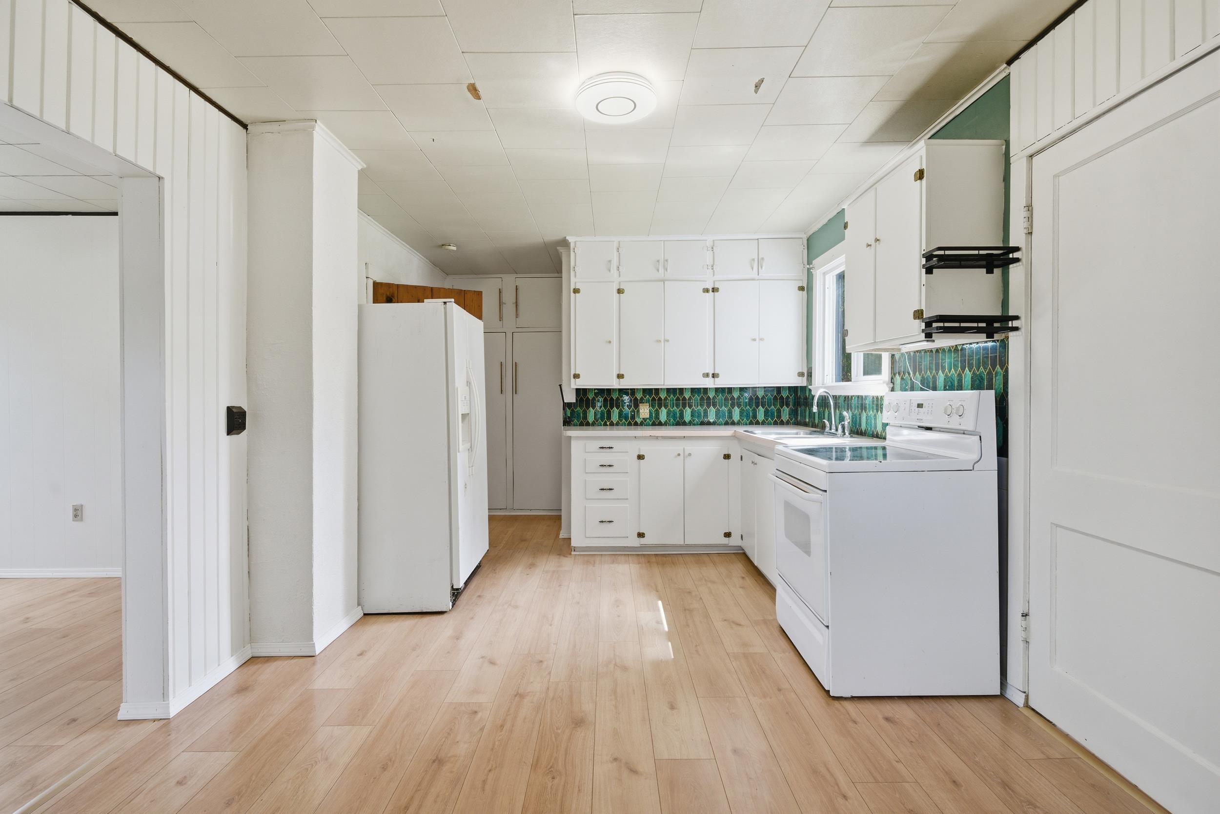 501 Larch St - Photo 9