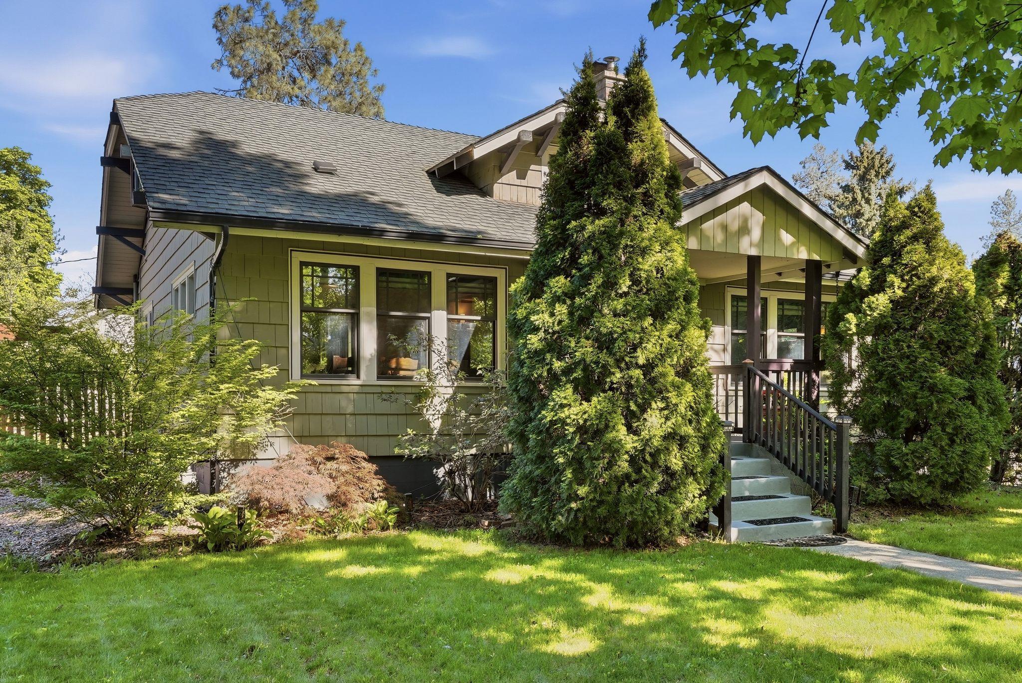 2829 S Manito Blvd - Photo 1
