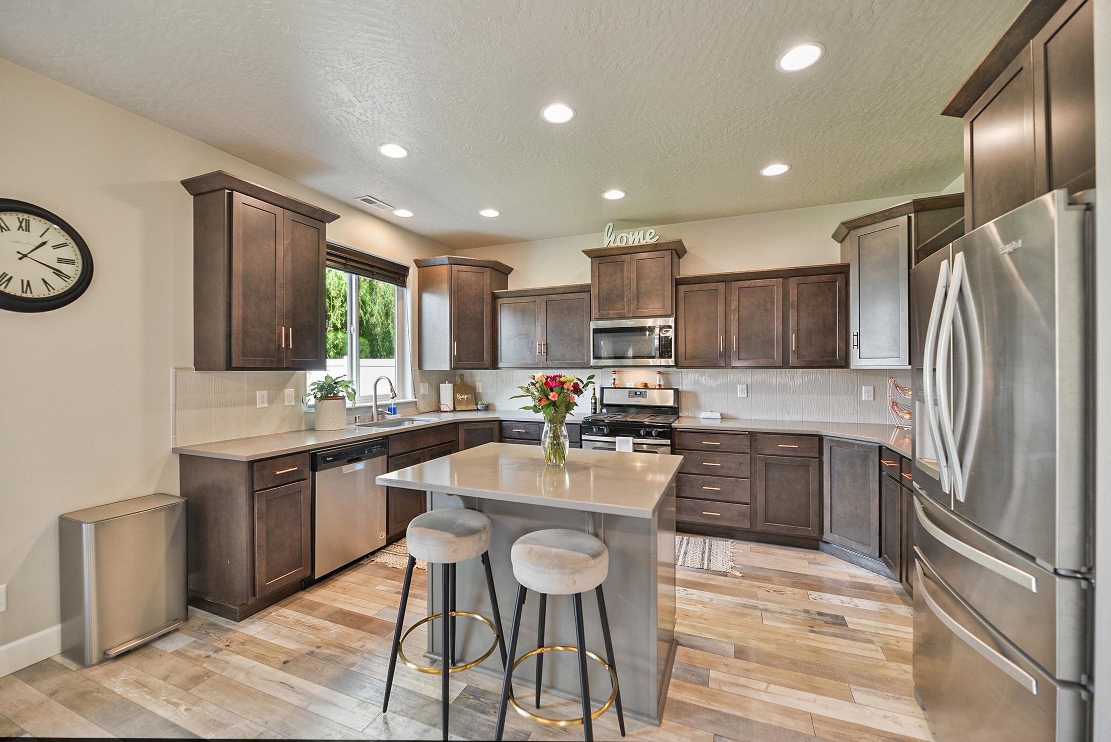 2820 W Helens Ln - Photo 5