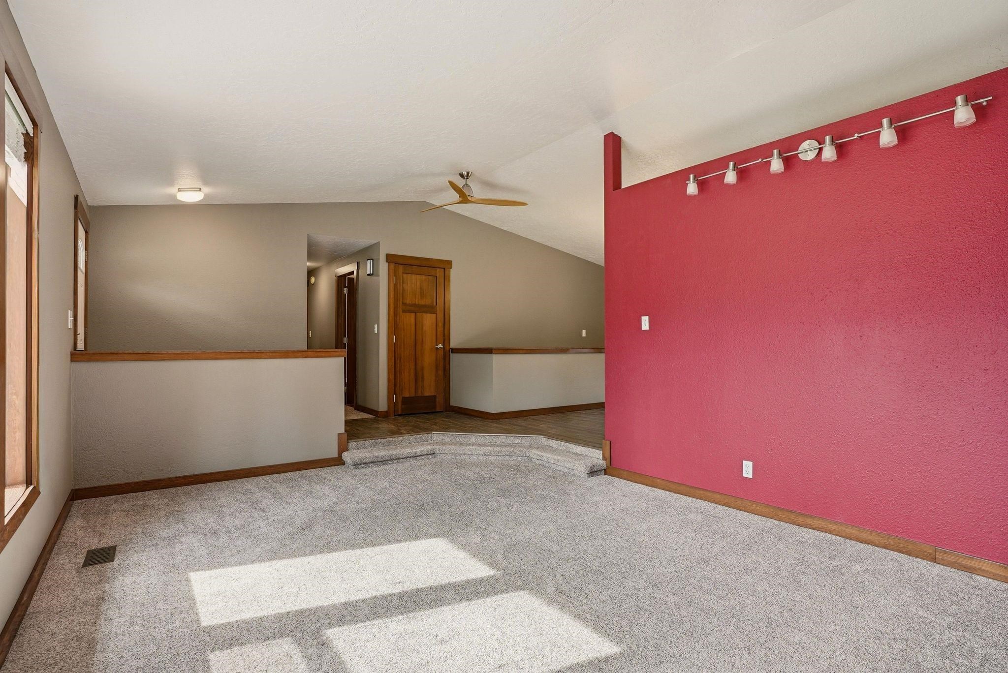 209 N Wright Blvd - Photo 11
