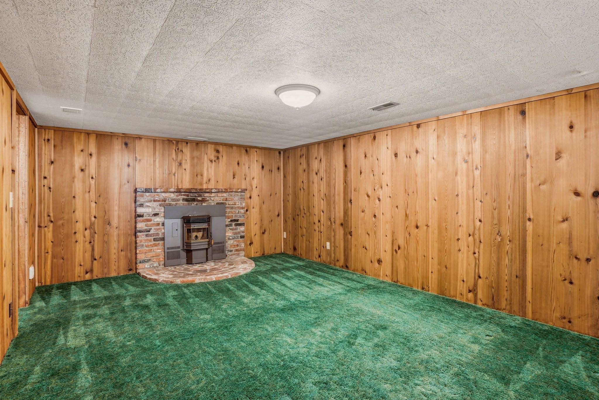 209 N Wright Blvd - Photo 27