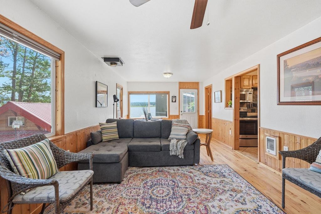23617 E Beach Ln - Photo 4