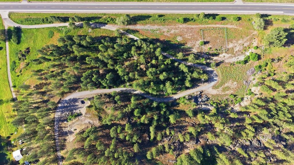 1763 K Hwy 395 - Photo 2