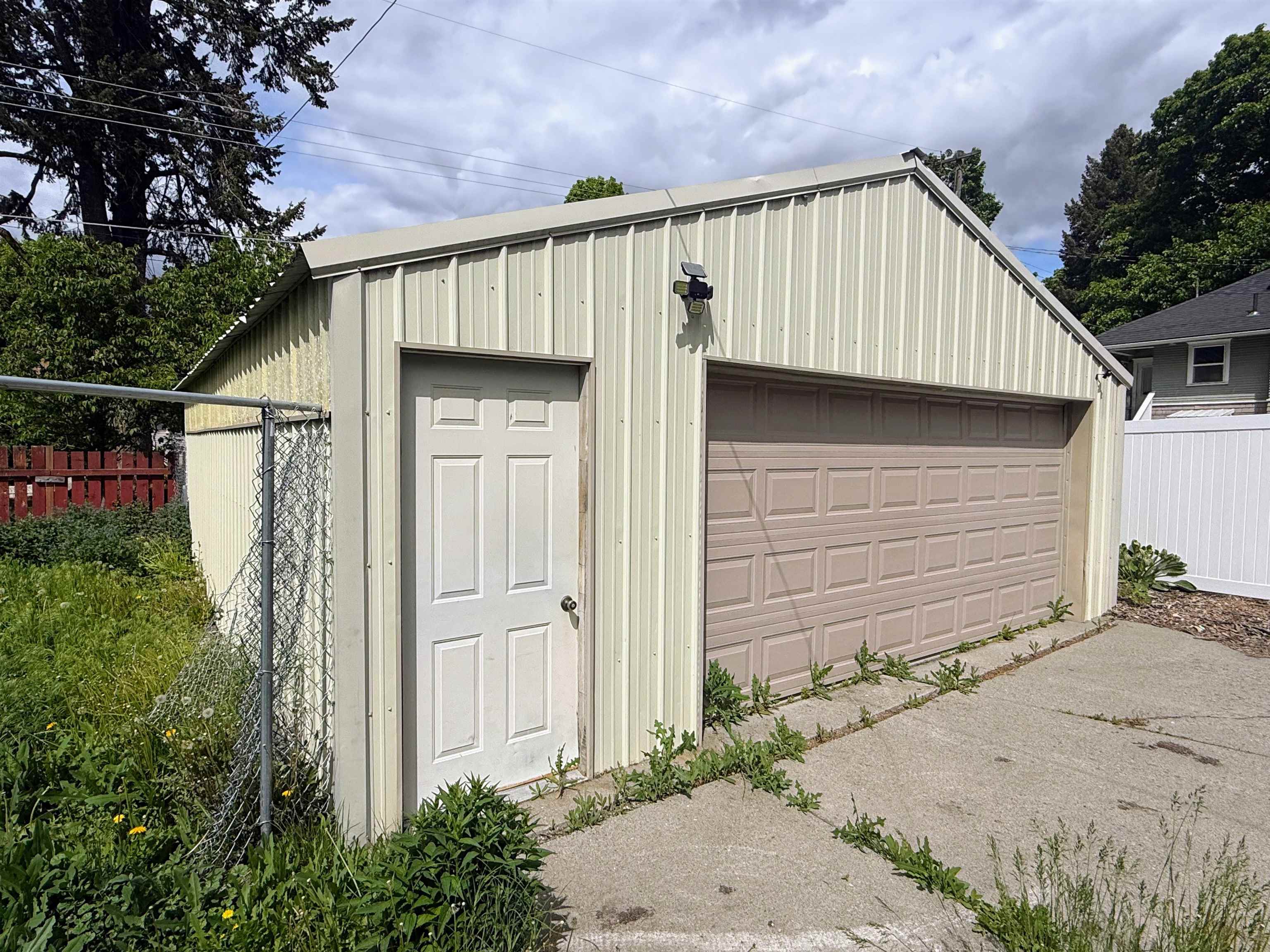 321 E 28th Ave - Photo 13