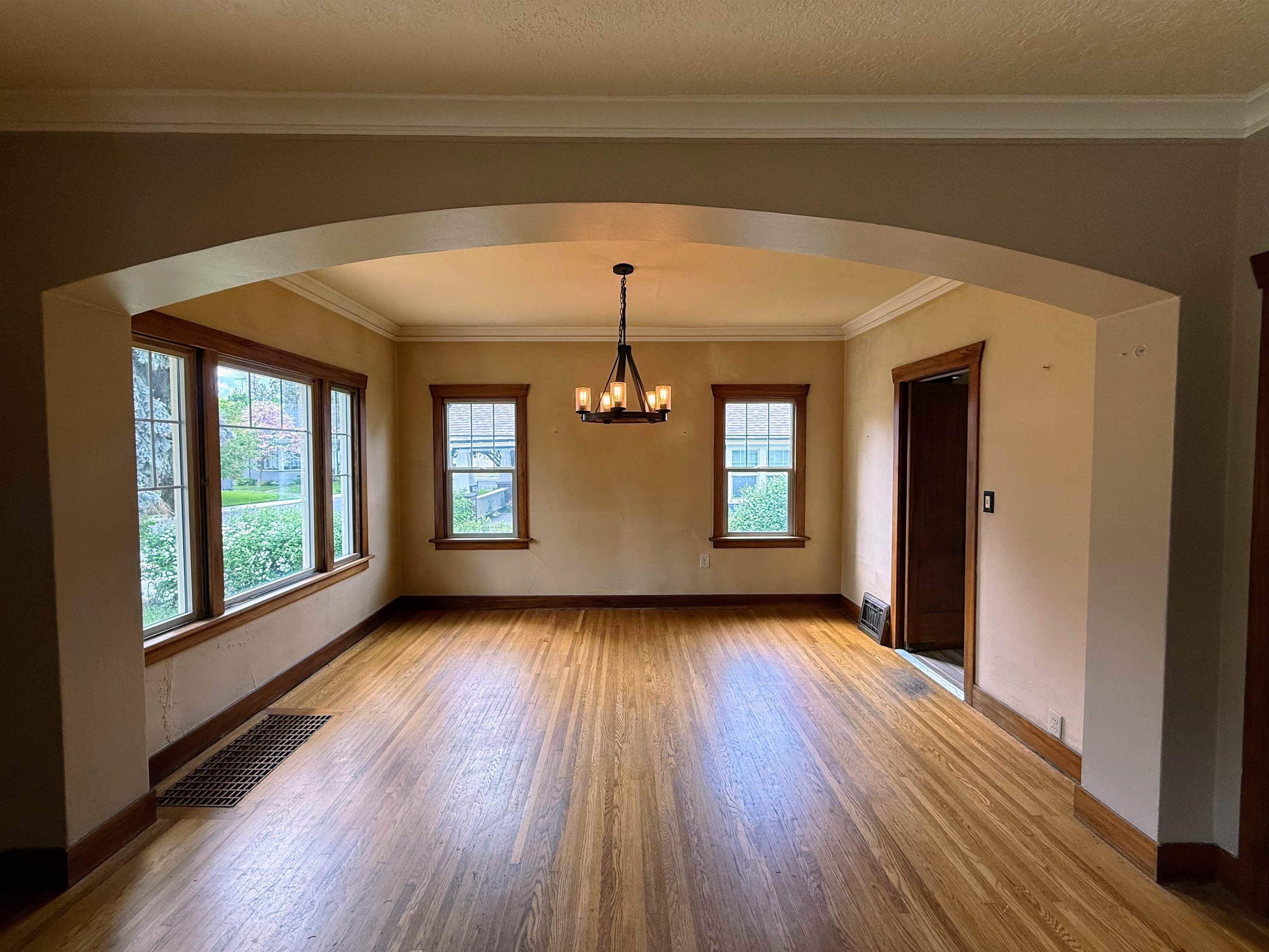 321 E 28th Ave - Photo 4