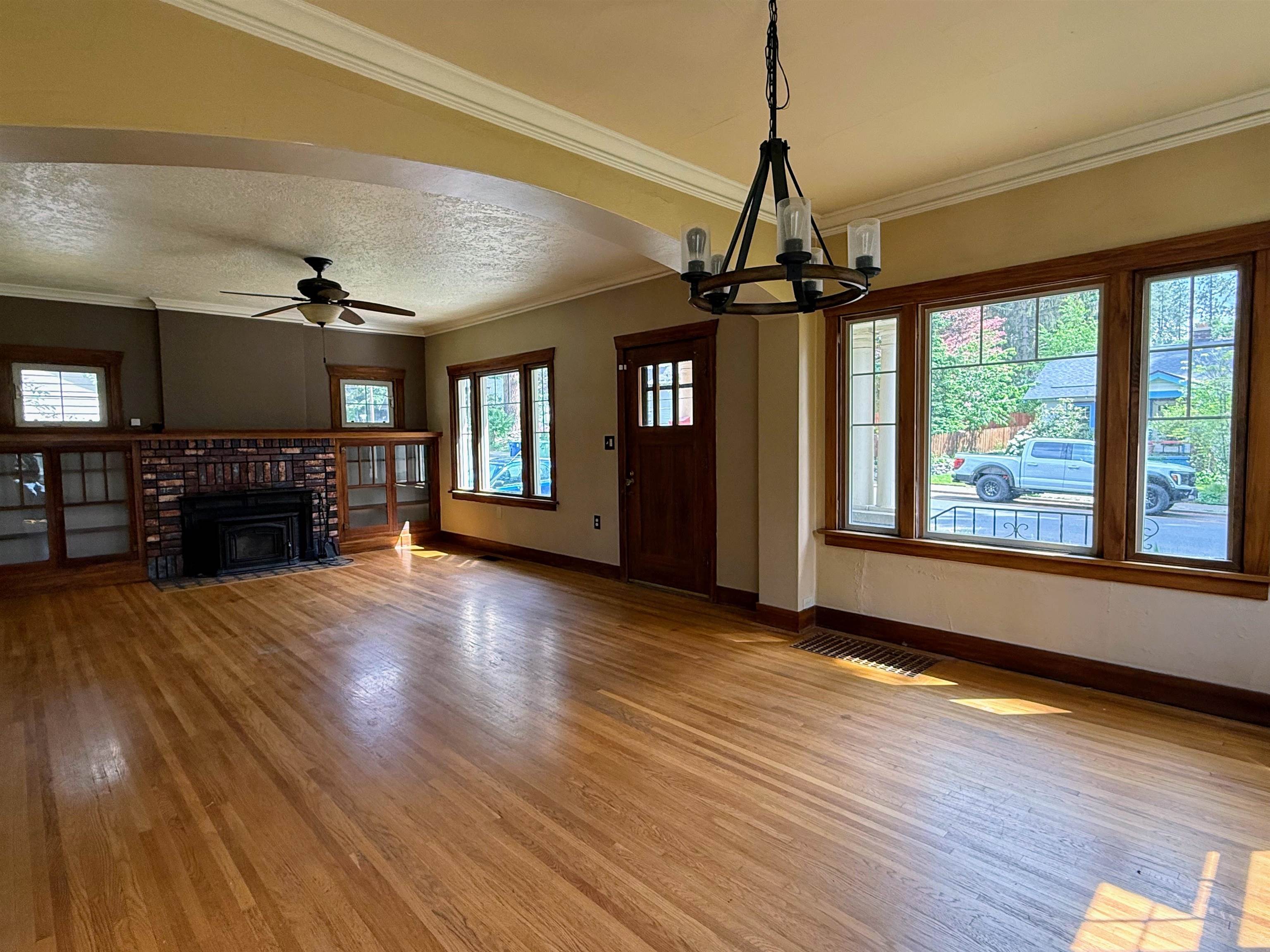 321 E 28th Ave - Photo 6