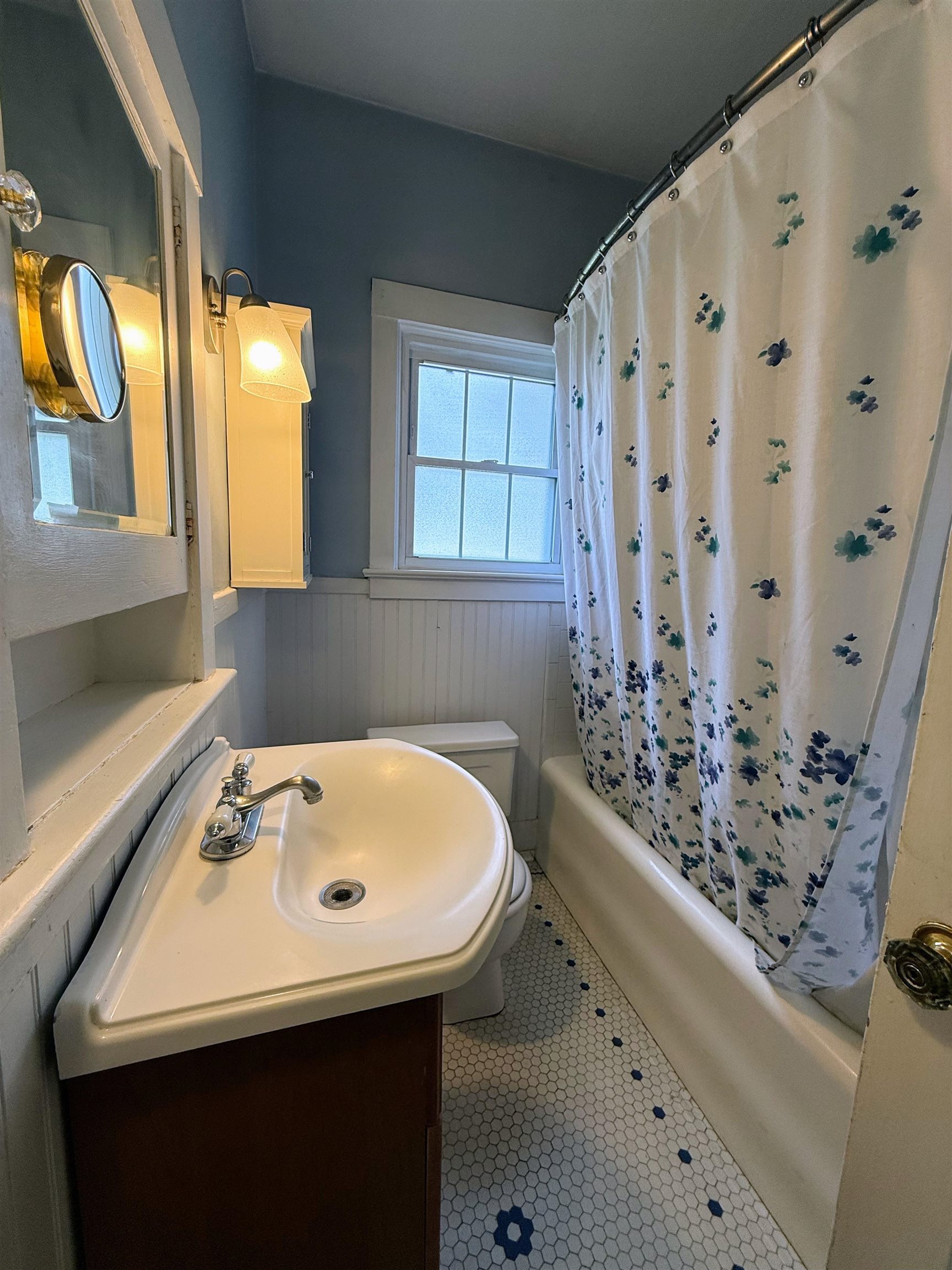 321 E 28th Ave - Photo 9