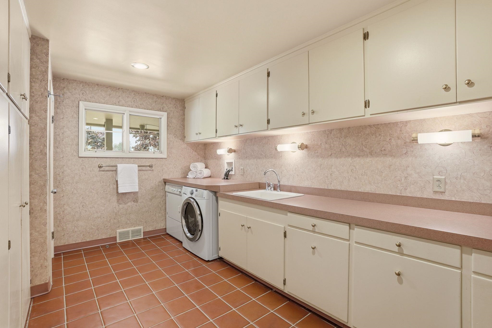2417 S Helena Ct - Photo 15
