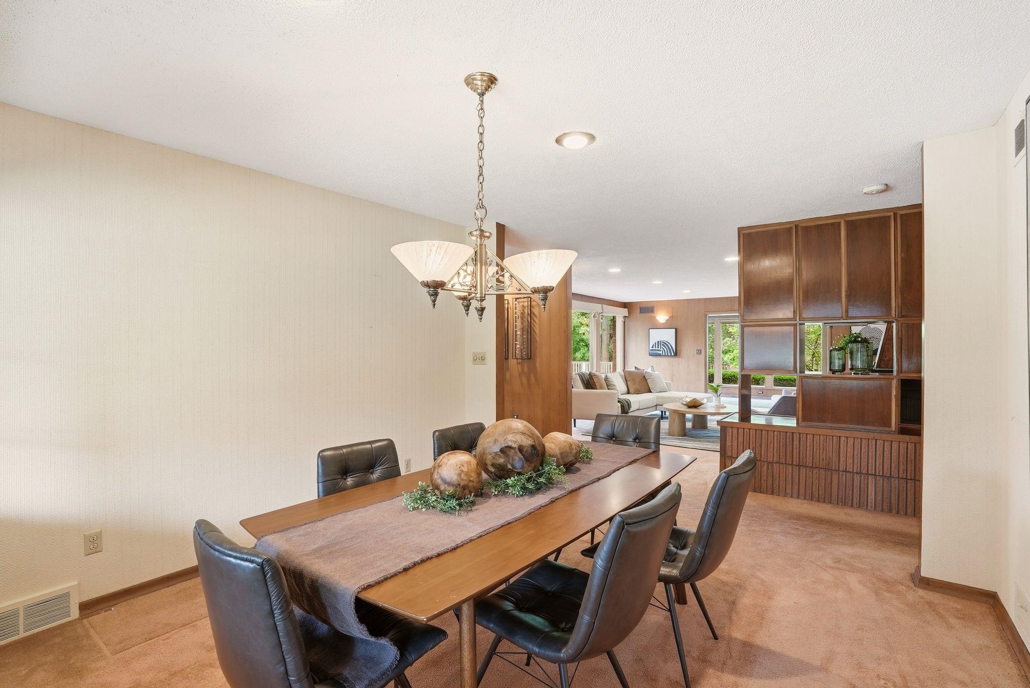 2417 S Helena Ct - Photo 9