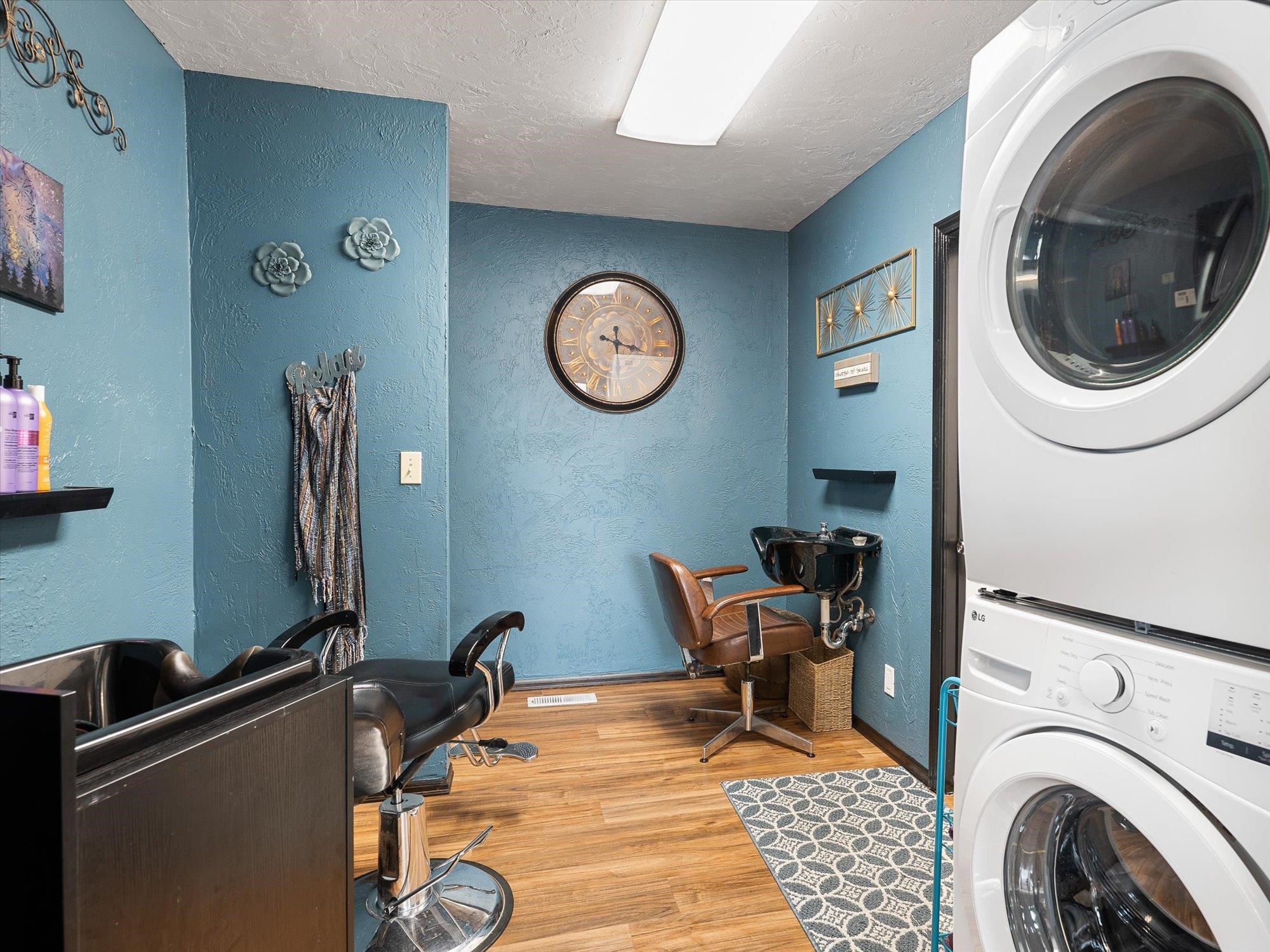 1321 W Northwest Blvd - Photo 17