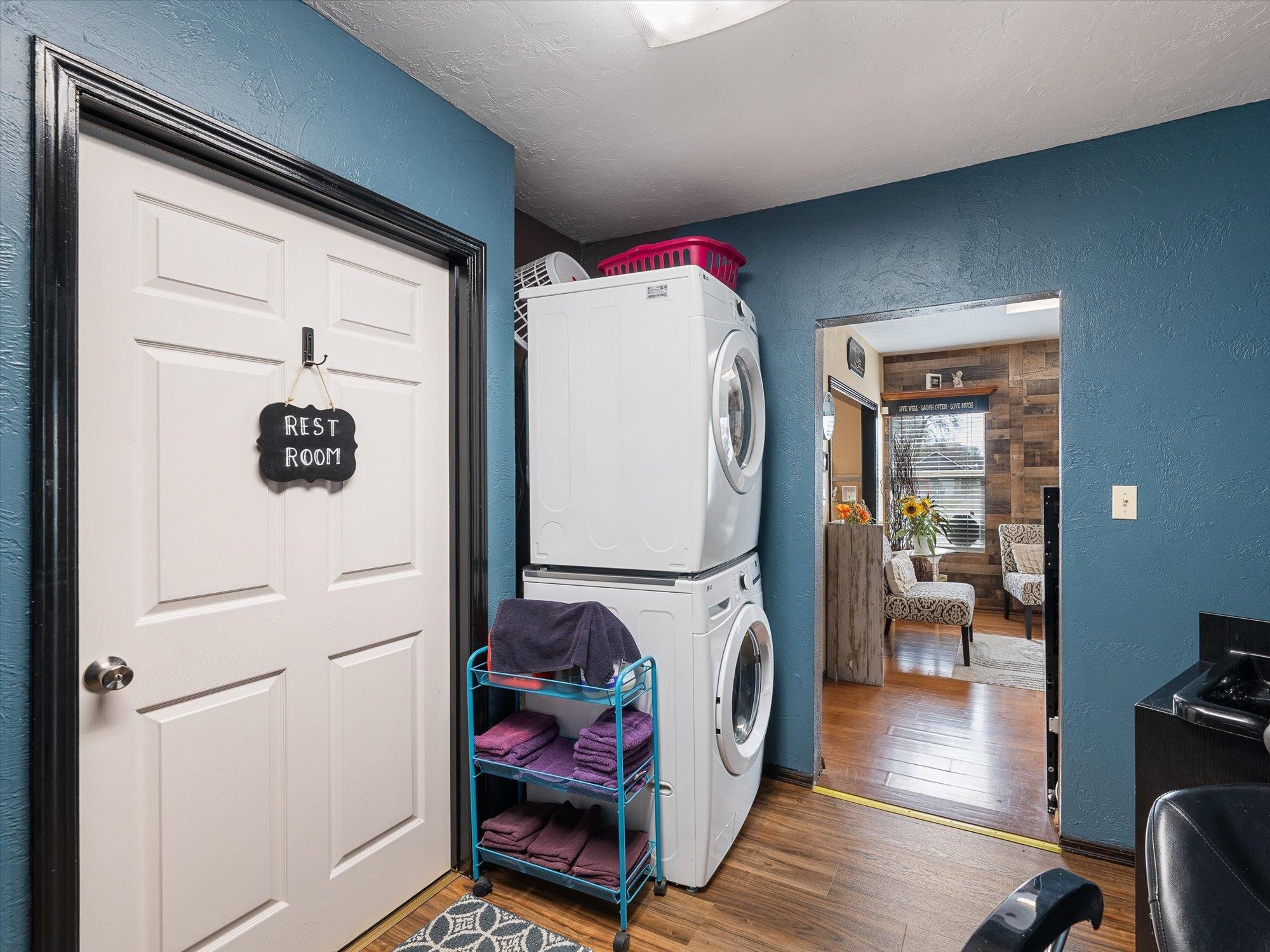 1321 W Northwest Blvd - Photo 18