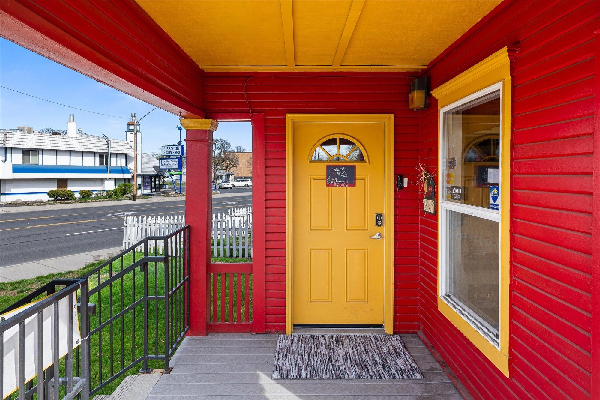 1321 W Northwest Blvd - Photo 4