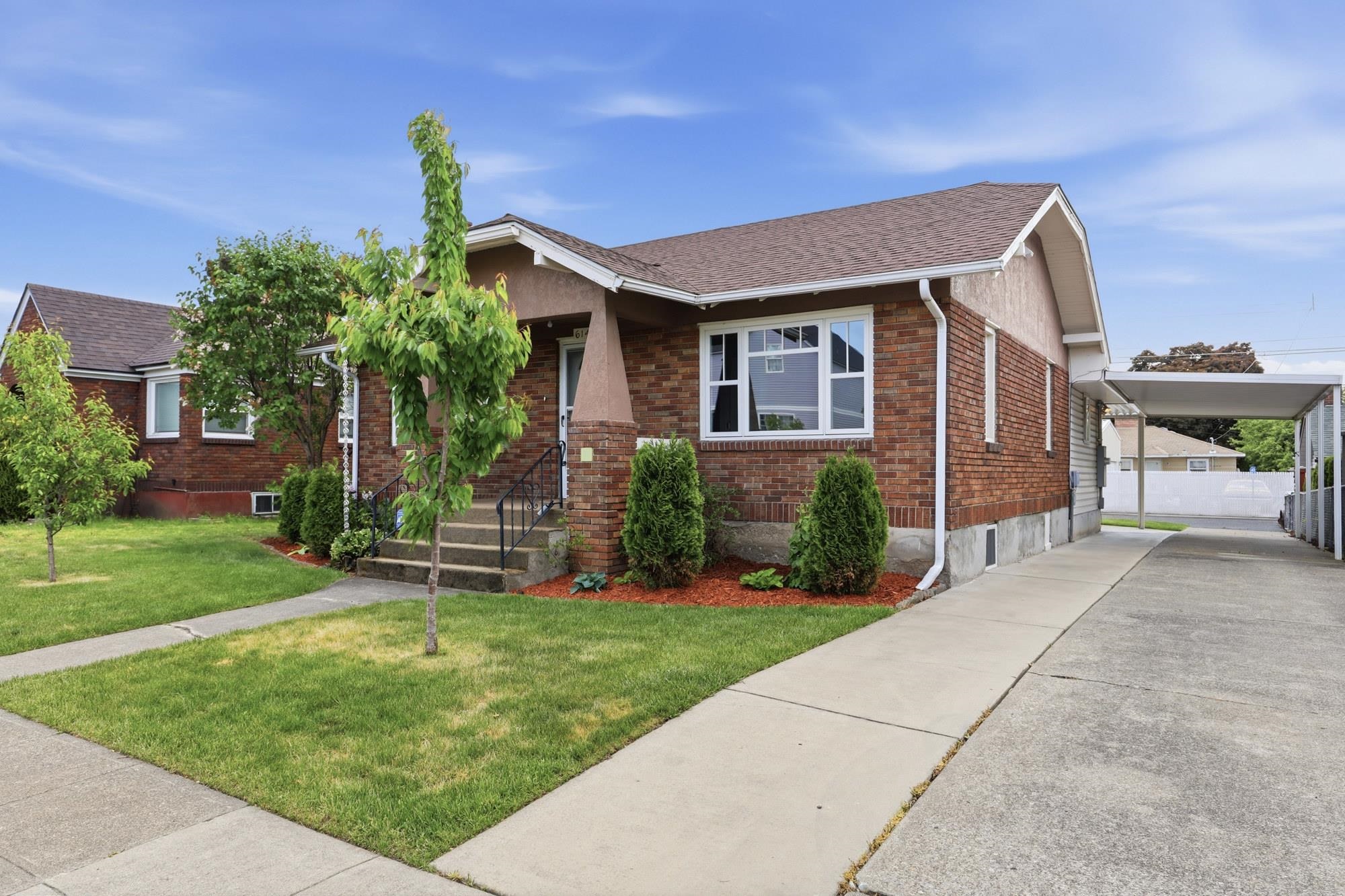 614 E Glass Ave - Photo 2