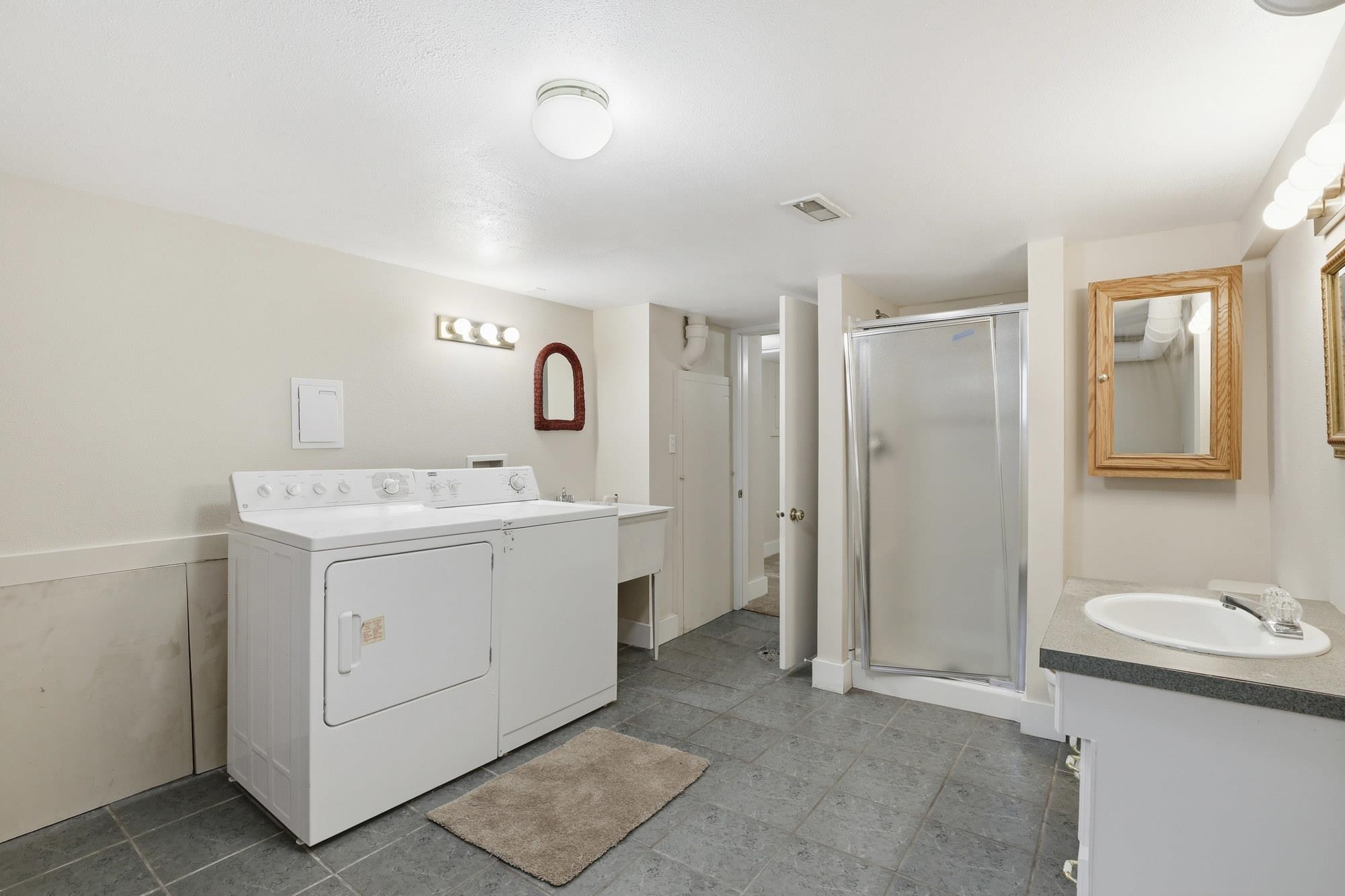 614 E Glass Ave - Photo 21