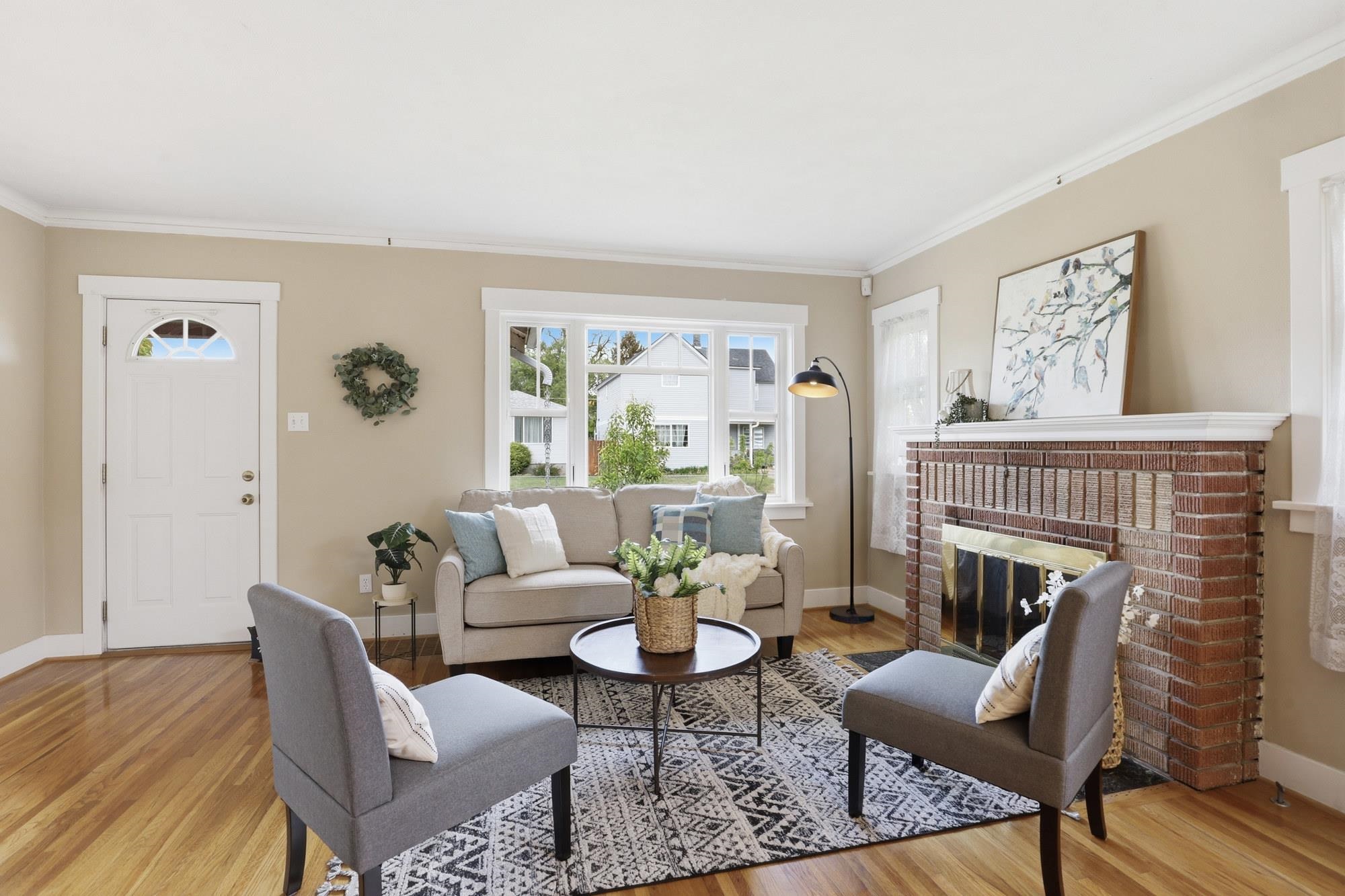 614 E Glass Ave - Photo 4