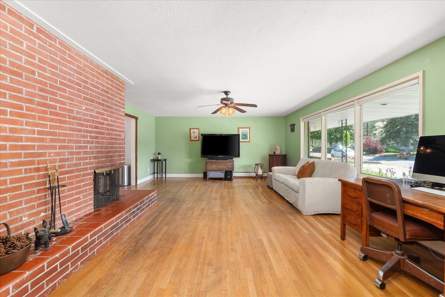 1915 E 38th Ave - Photo 9