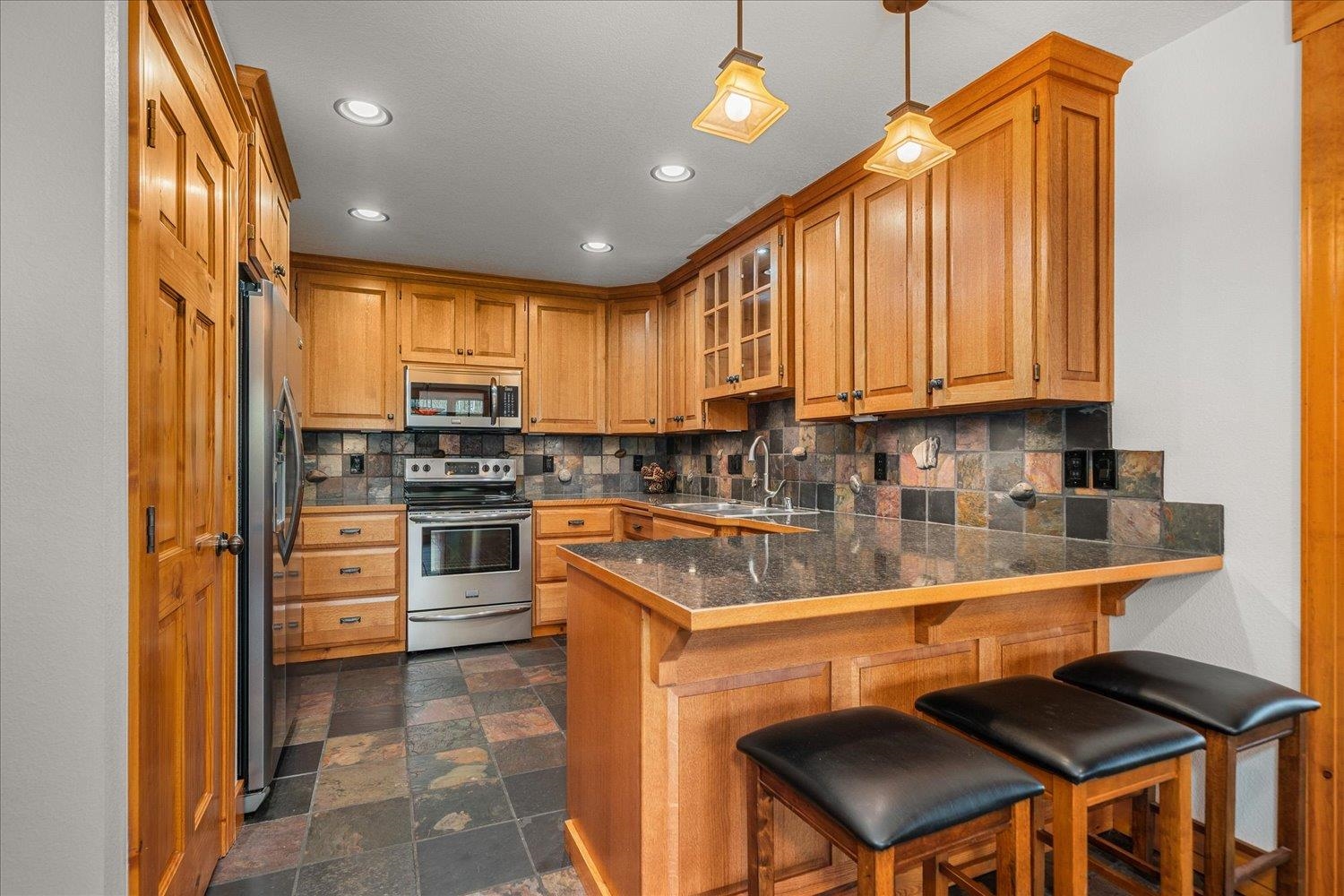 18319 E Riverway Ave - Photo 15