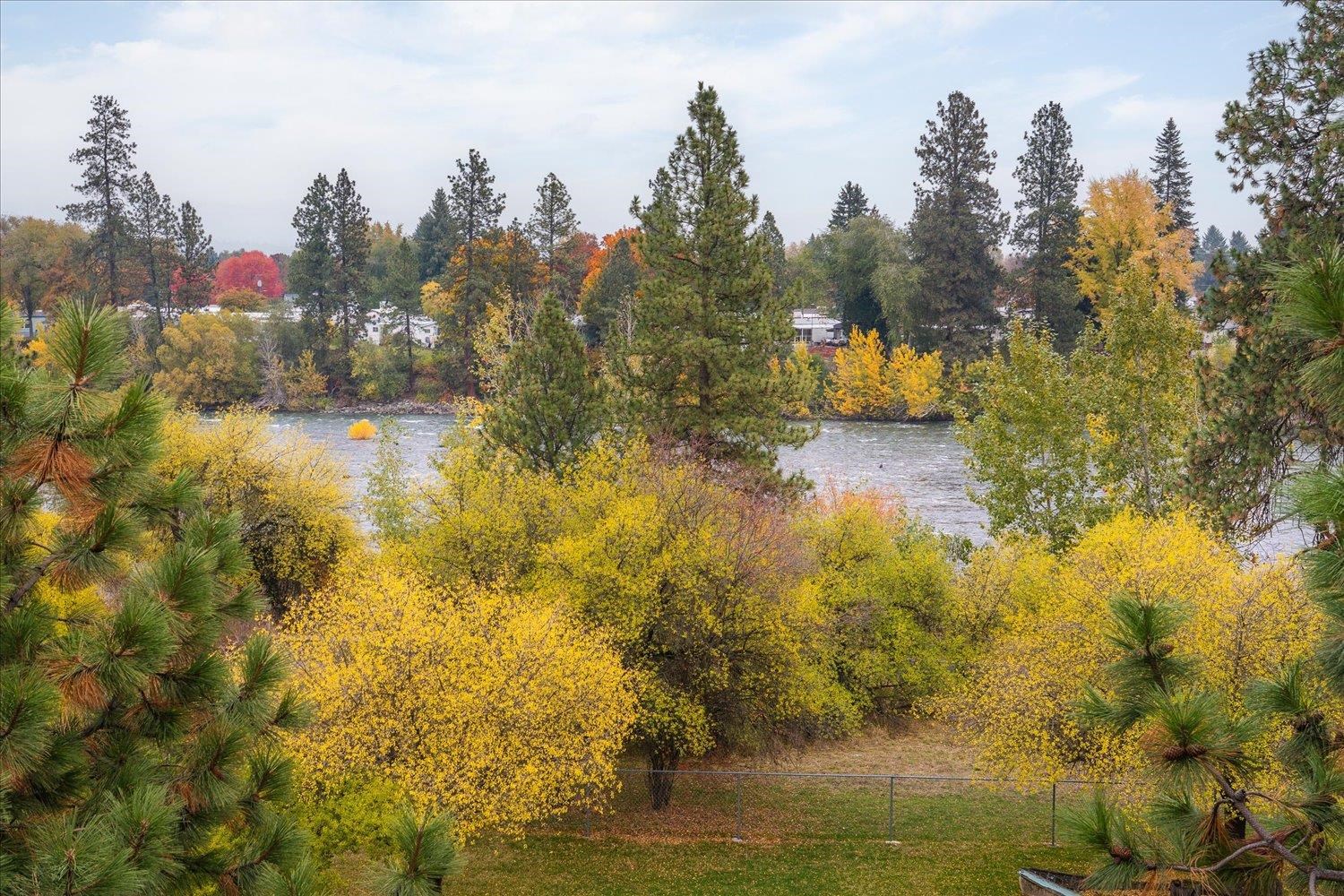 18319 E Riverway Ave - Photo 19