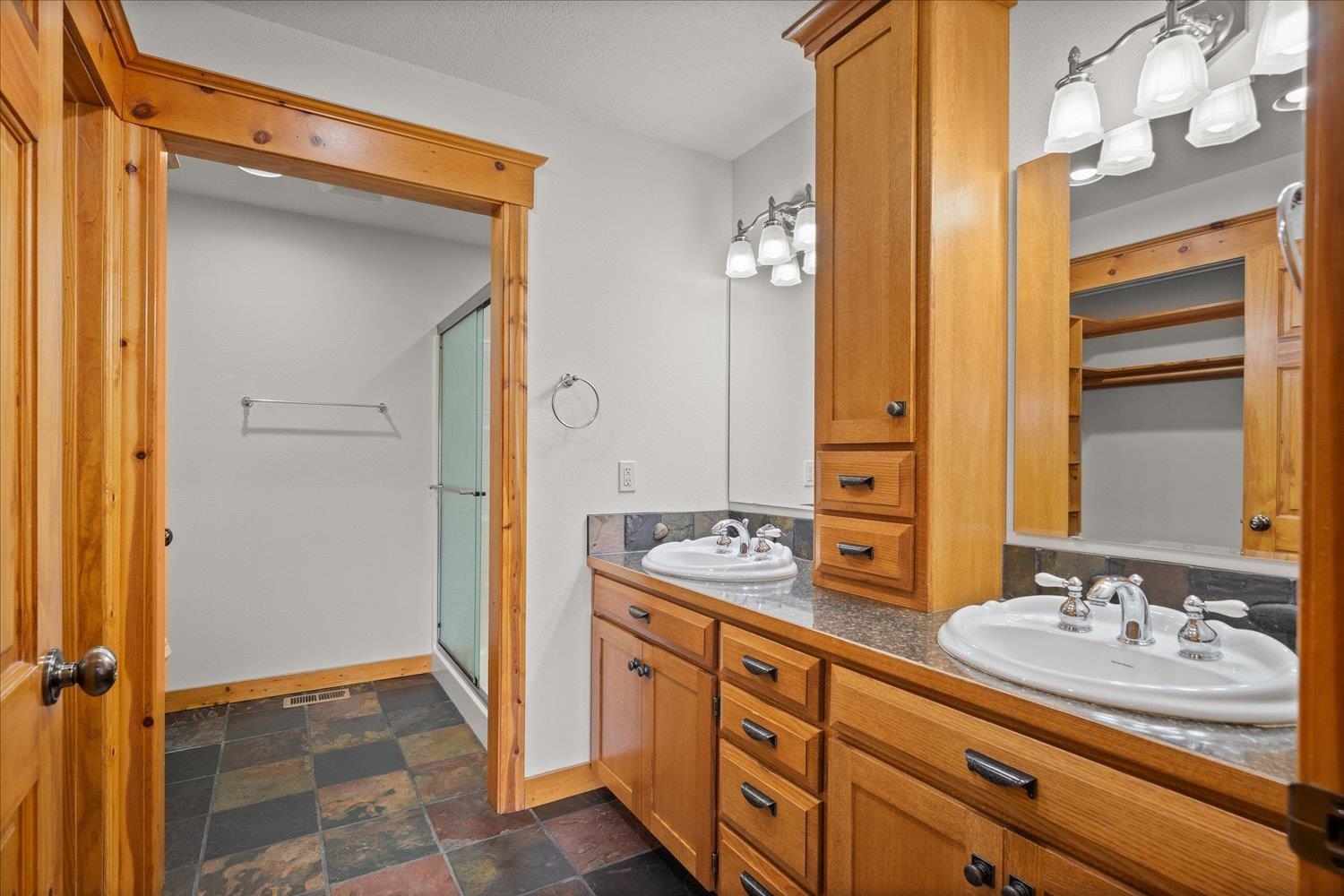 18319 E Riverway Ave - Photo 23