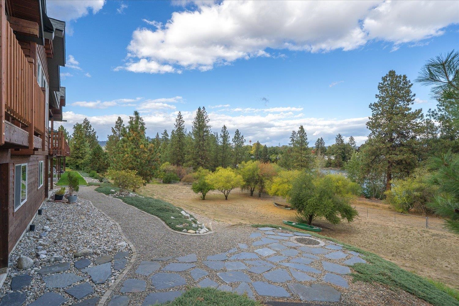 18319 E Riverway Ave - Photo 36