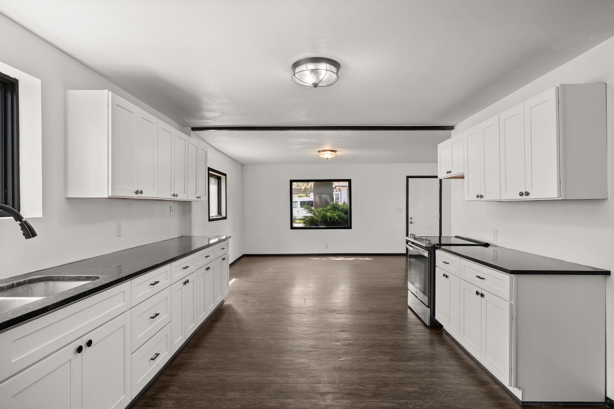 1116 Park St - Photo 3