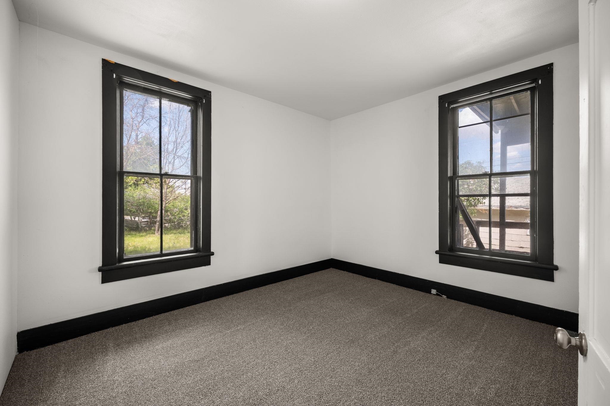 1116 Park St - Photo 6
