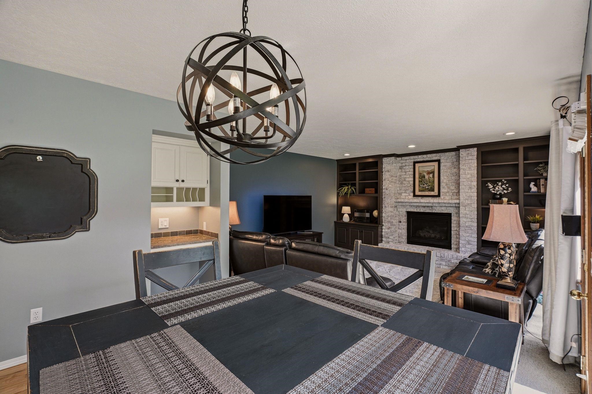 325 W Charlton Ave - Photo 12