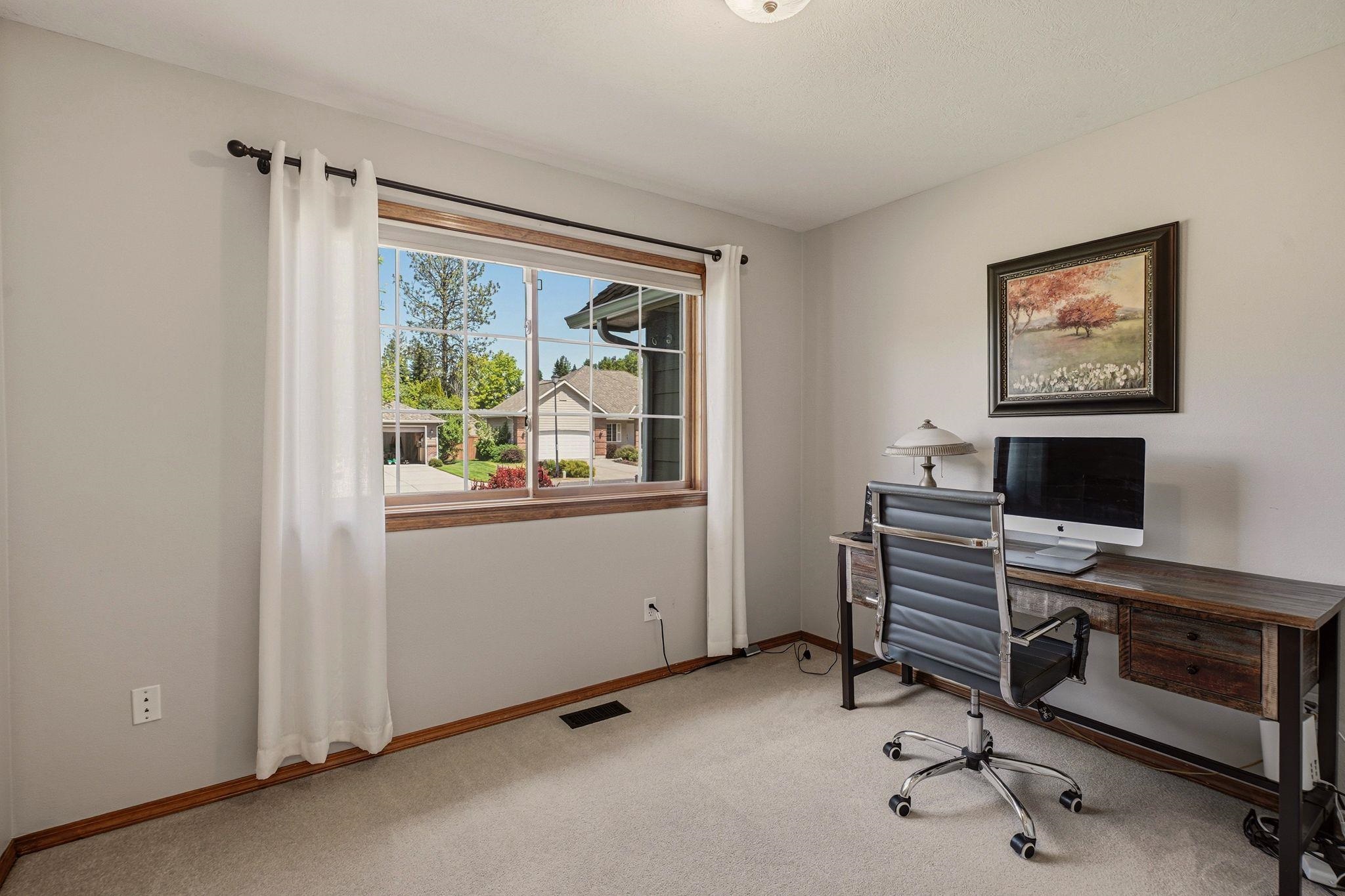 325 W Charlton Ave - Photo 19