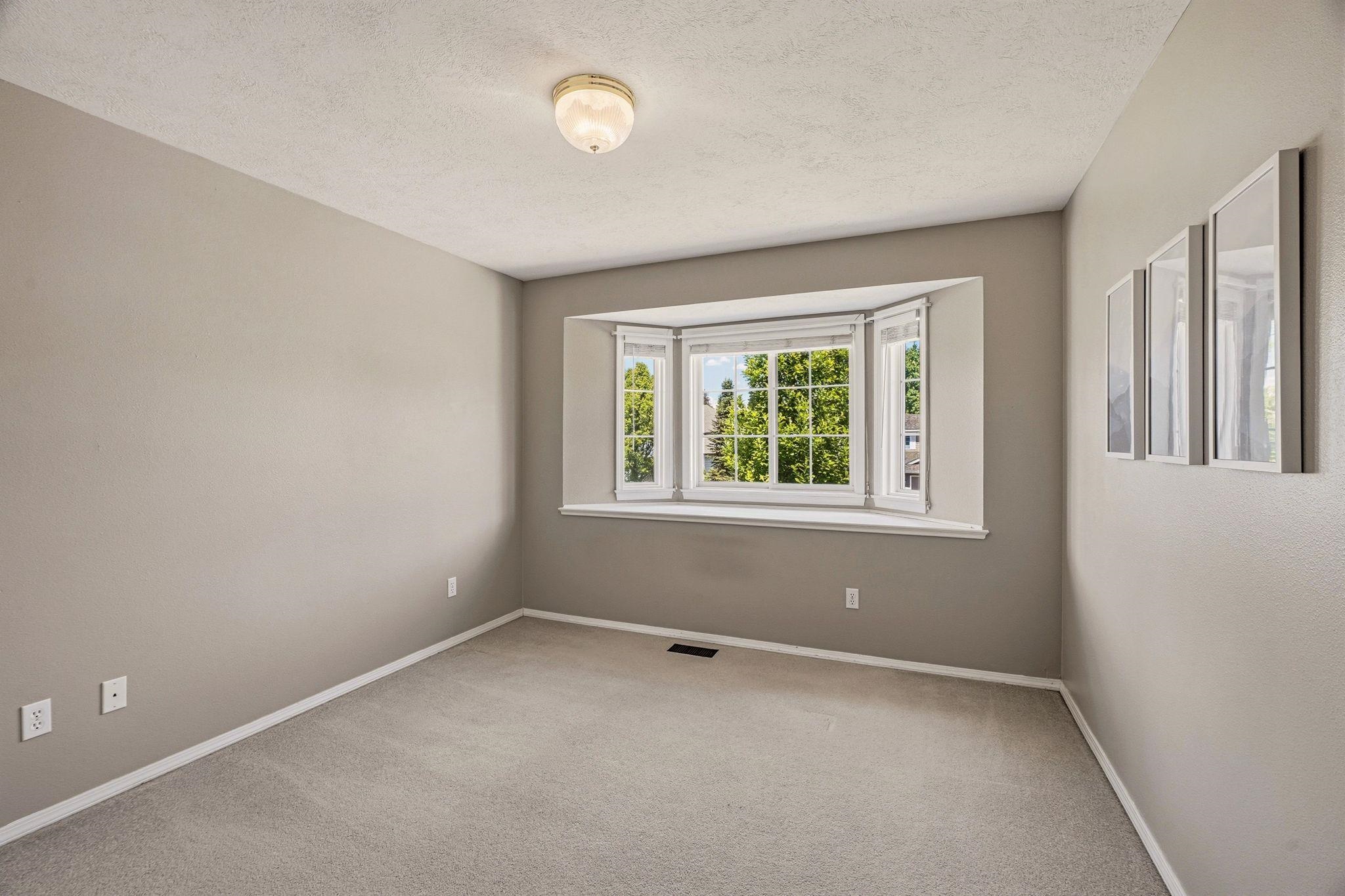 325 W Charlton Ave - Photo 31